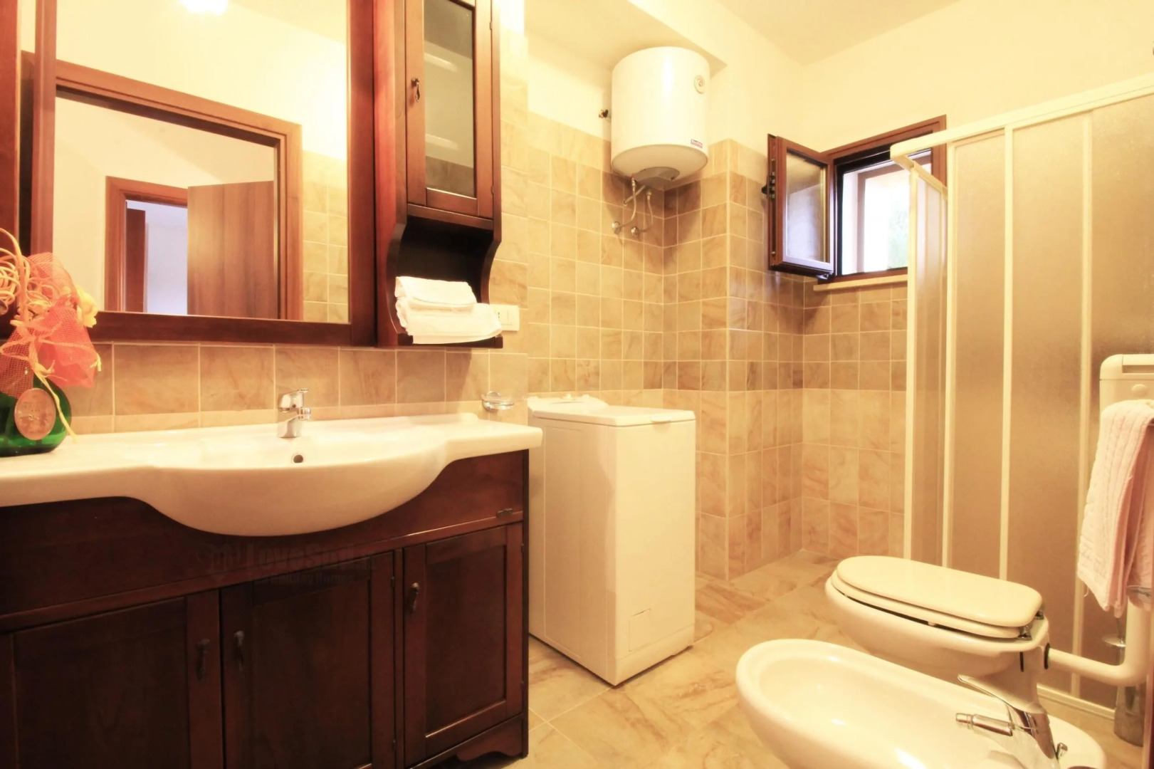 Pino Amazing Seaview