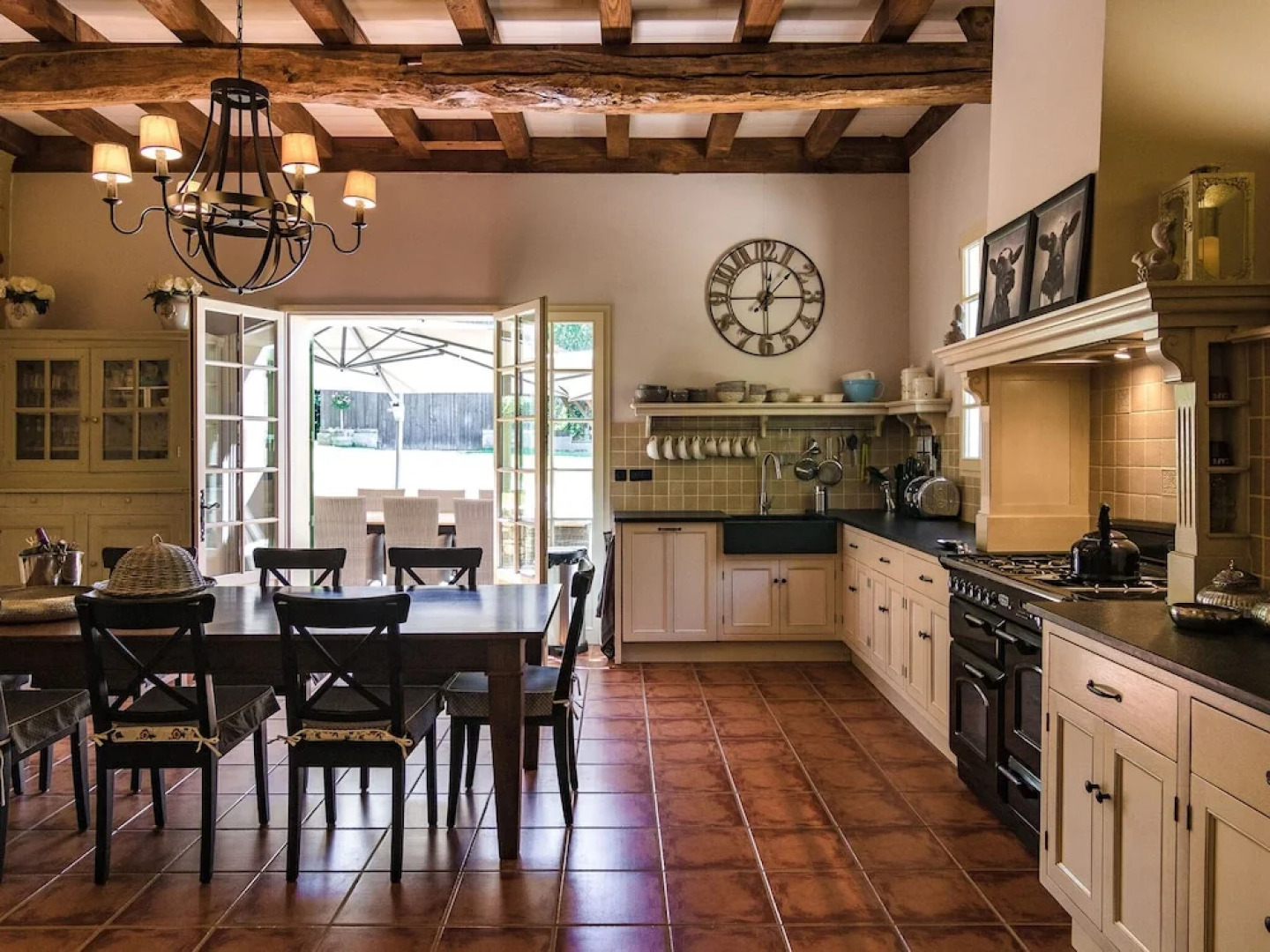 Armhouse With Artistic Interiors and Pvt. Pool in STE Alvère