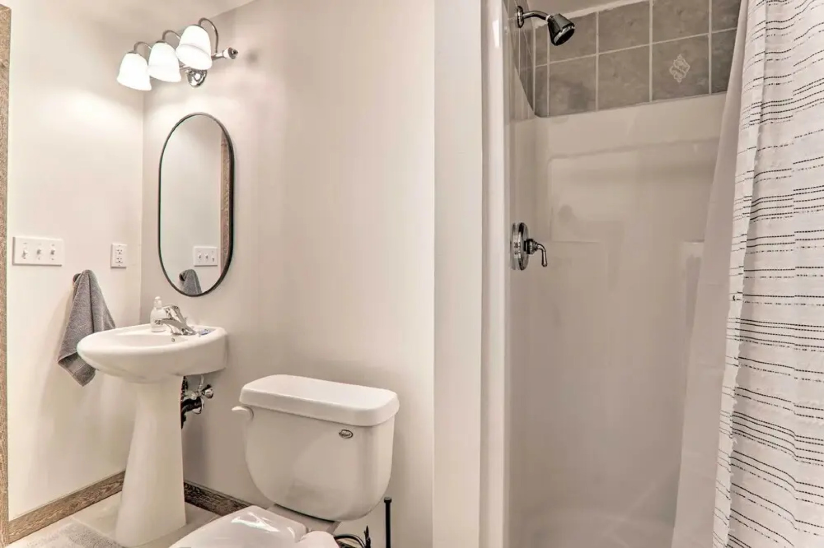 East Stroudsburg Hideaway w/ 2 Community Pools!