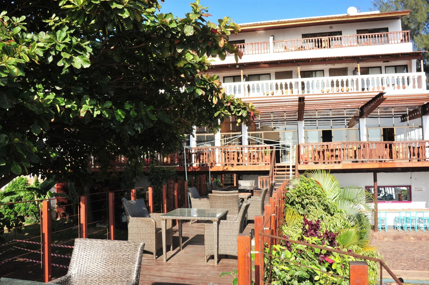 Catembe Gallery Hotel