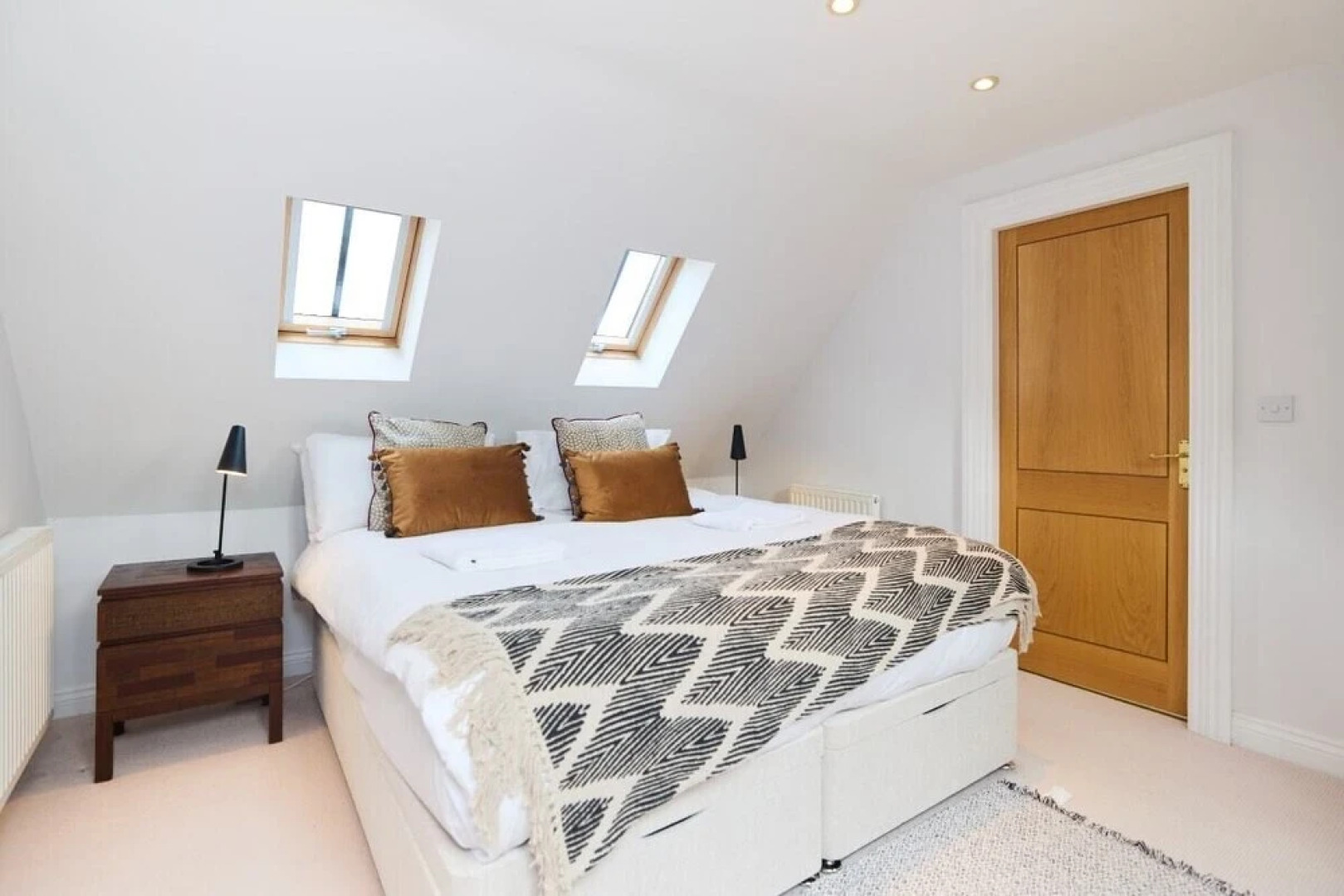 The Bourton-on-the-water Place - Lovely 5bdr House With Parking + Garden