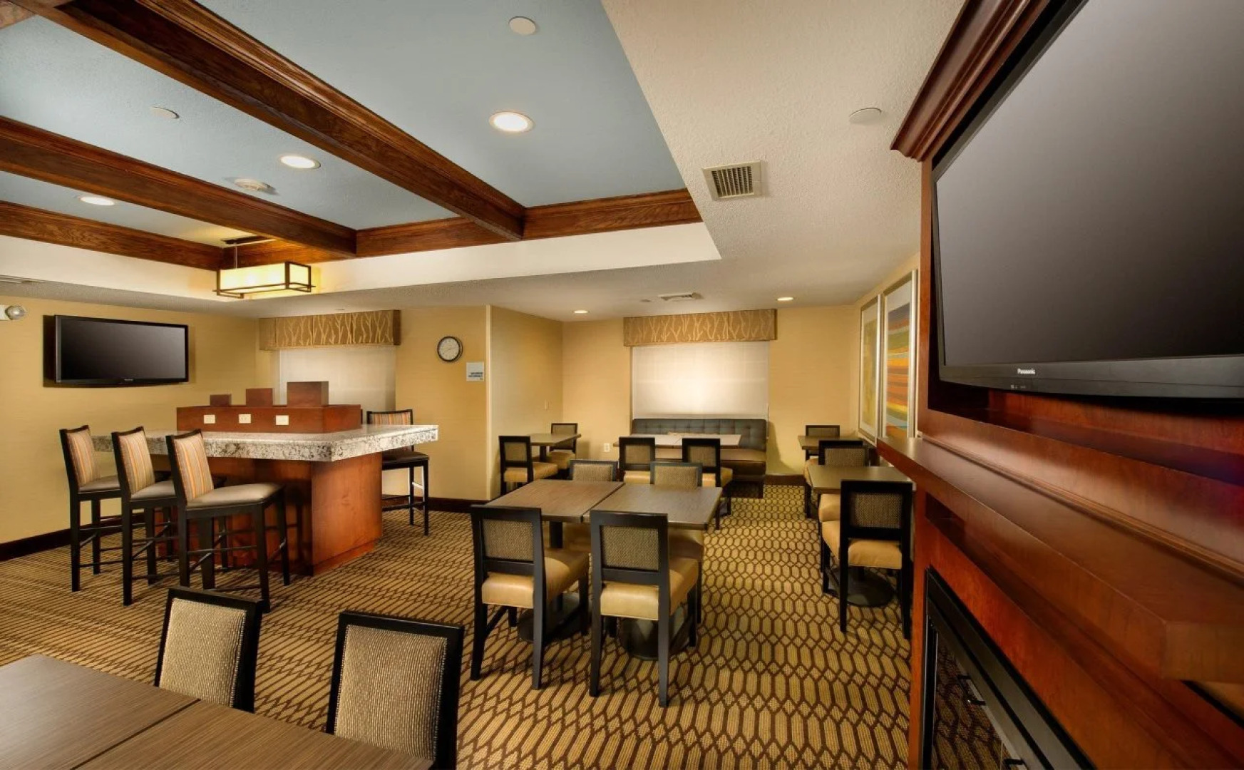 Holiday Inn Express and Suites Manassas by IHG
