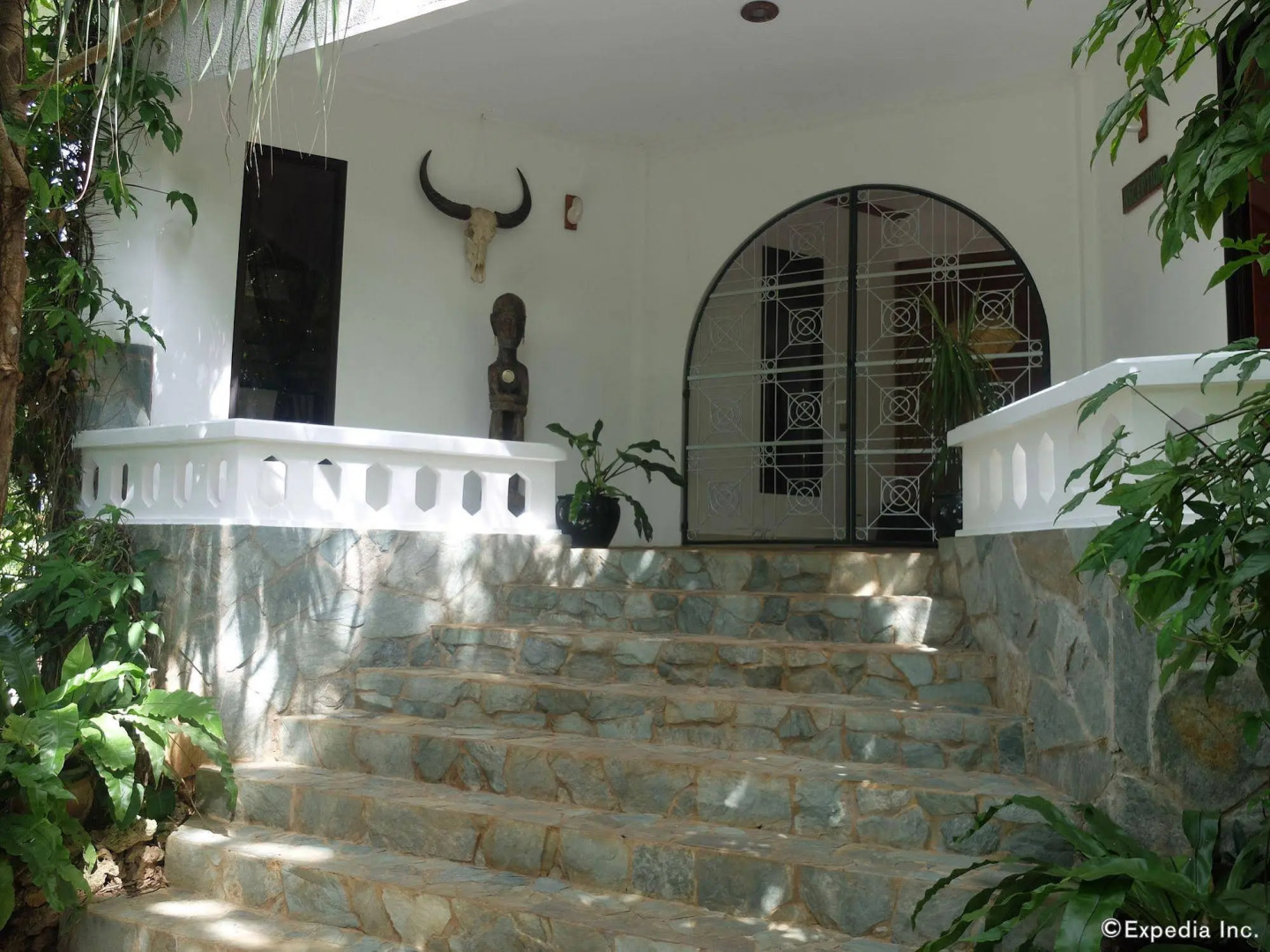 Argonauta Boracay Boutique Hotel with Apartments and Villas