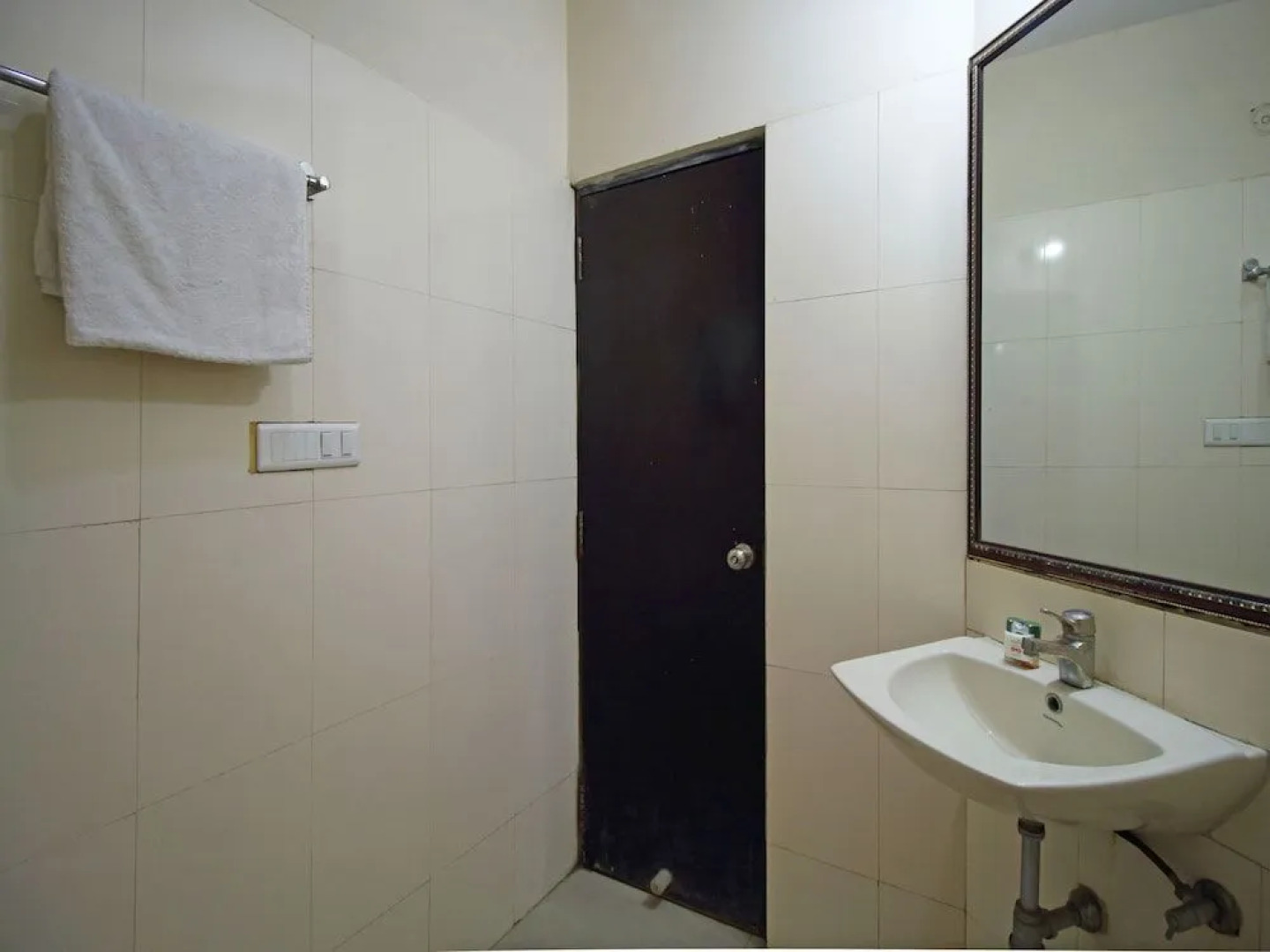 OYO 4754 Hotel Center Point