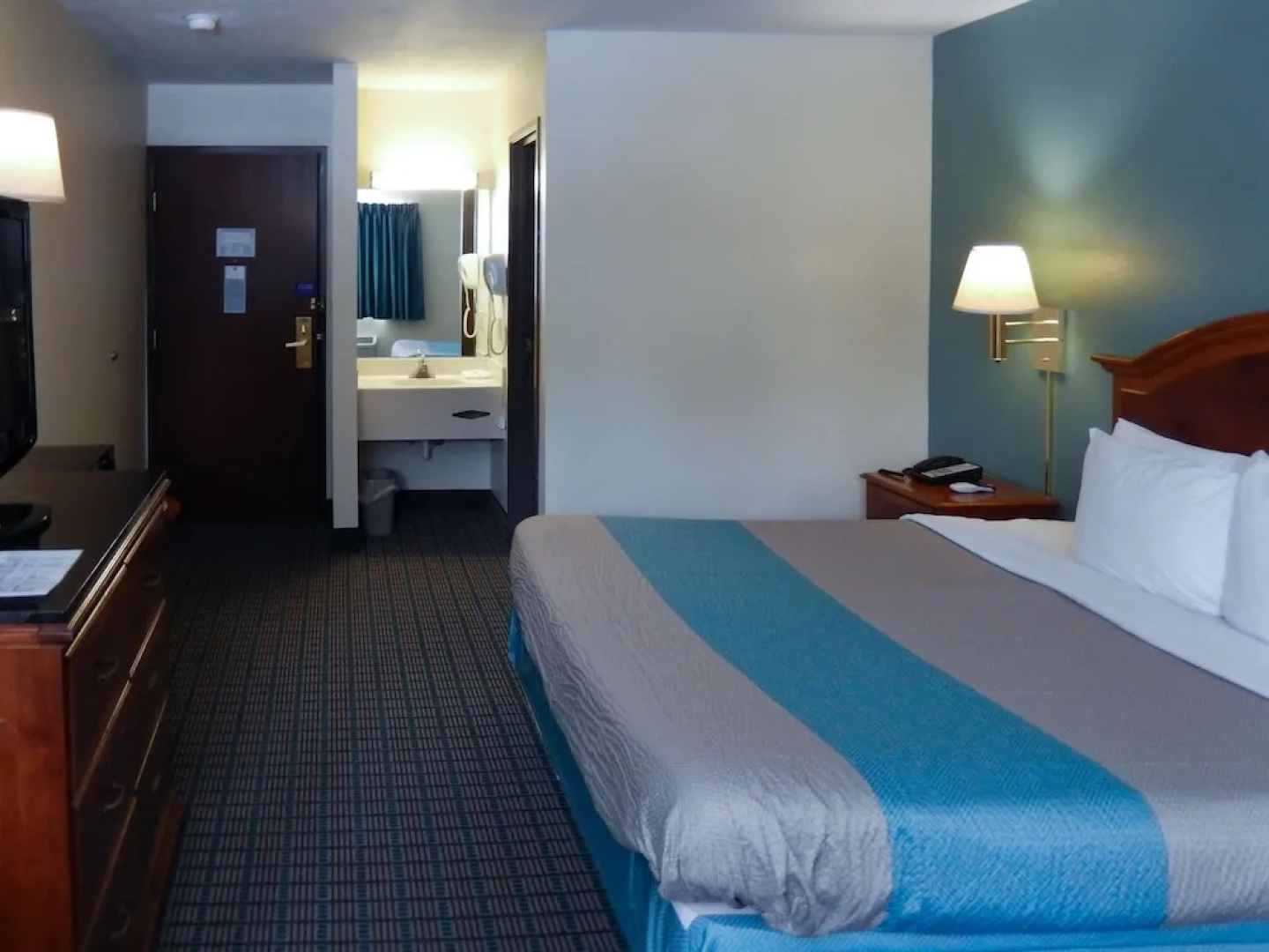 Days Inn Cortland/McGraw