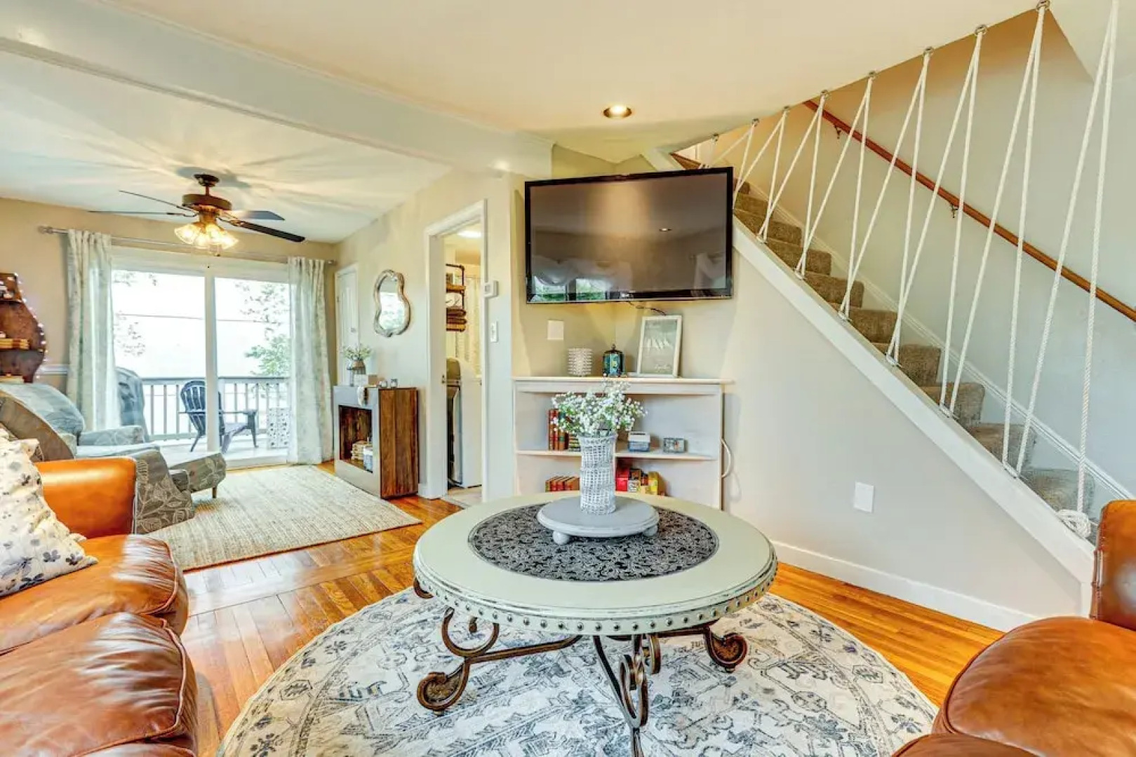 Lakefront Cottage 2 Mi to Palladium in Worcester!