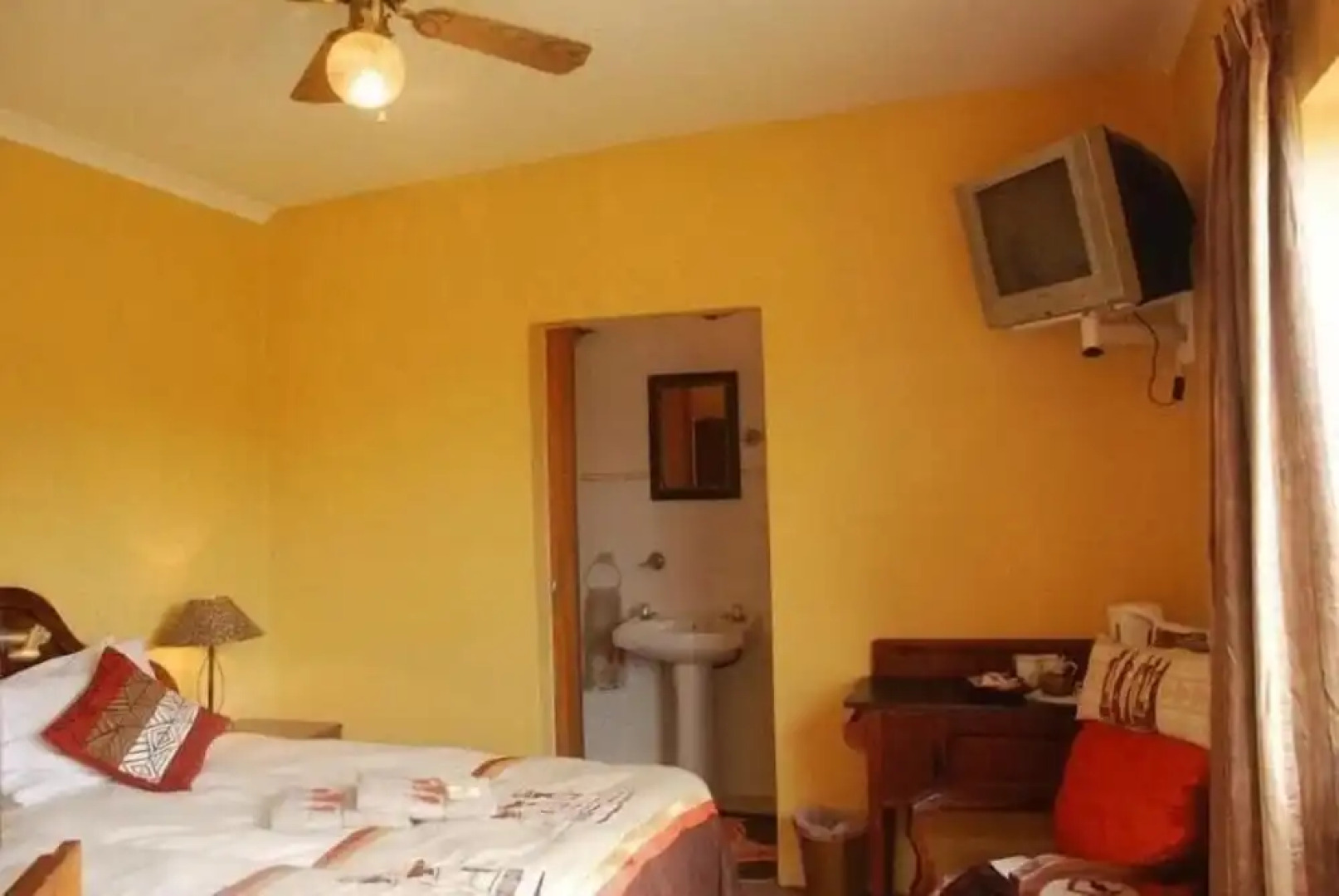 Bluewater Guesthouse