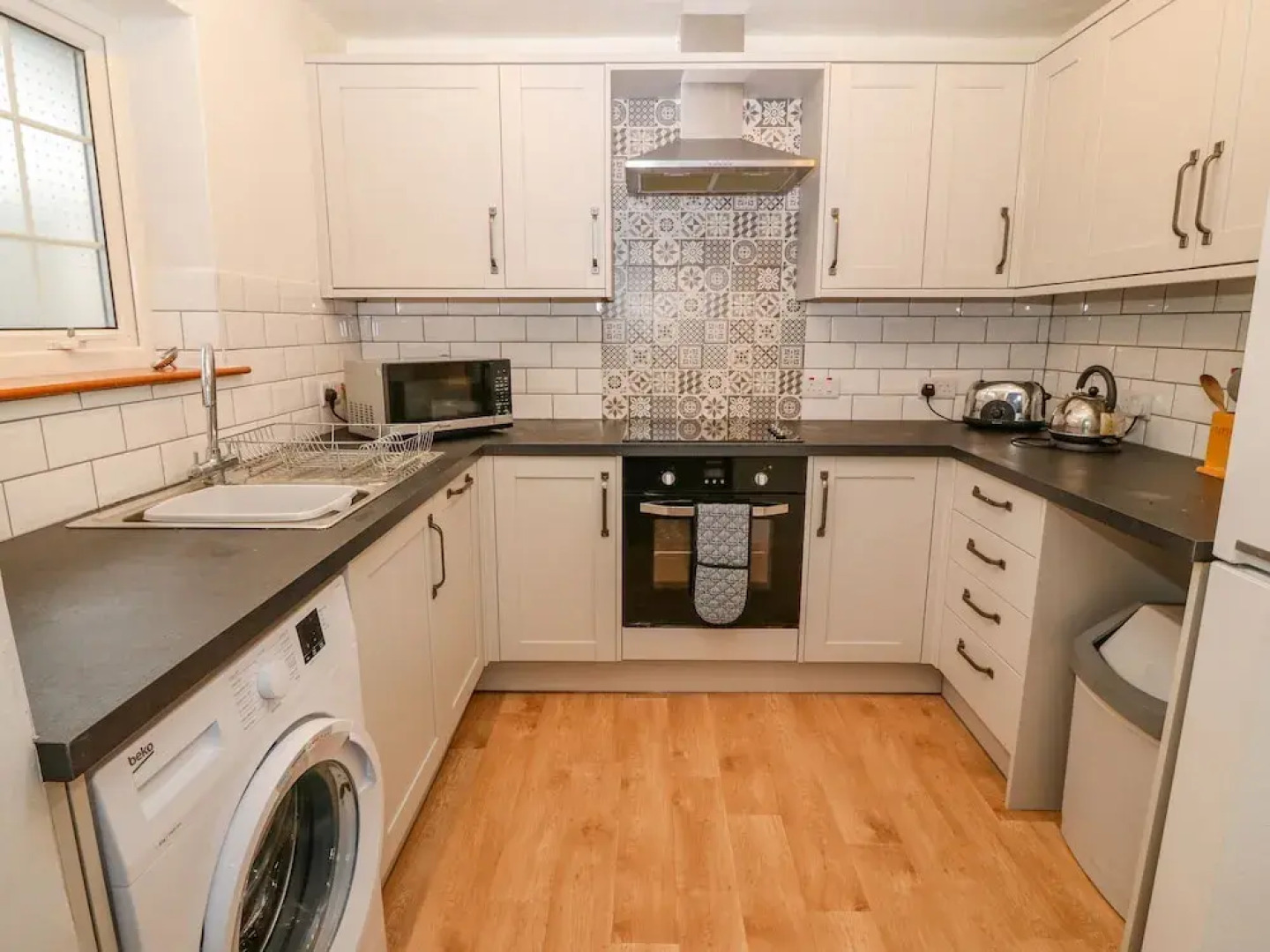 Stepping Stones, Pwllheli