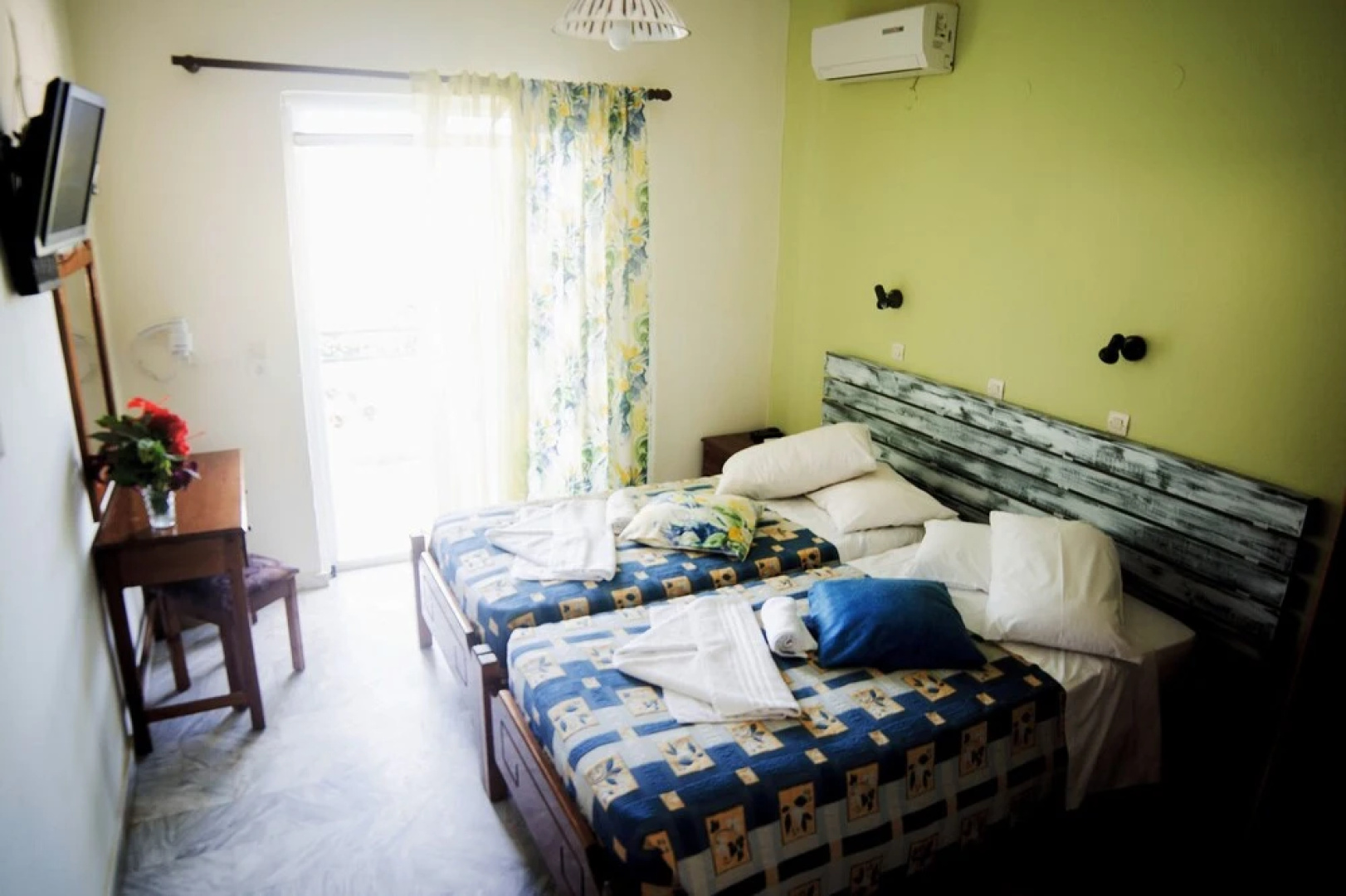 Yiannis Apartments