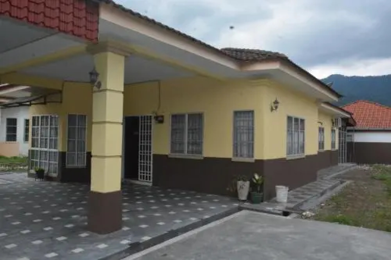 Umaira Meru Raya Homestay