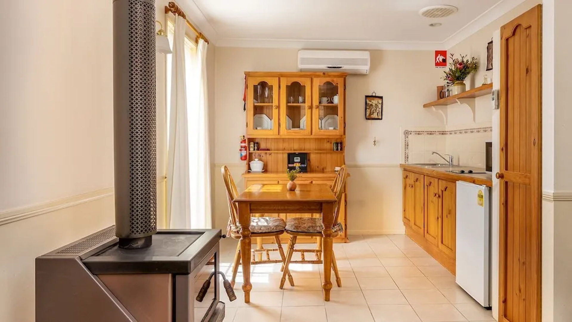 Honeysuckle Cottages Stanthorpe