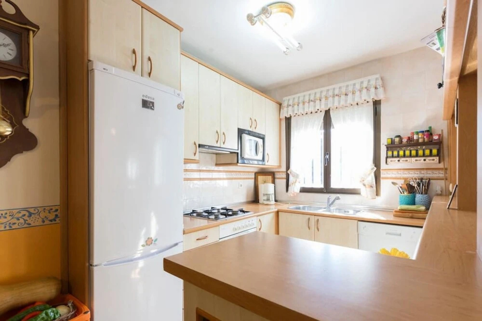 House With 4 Bedrooms in Viñaspre, With Wonderful Mountain View, Enclo