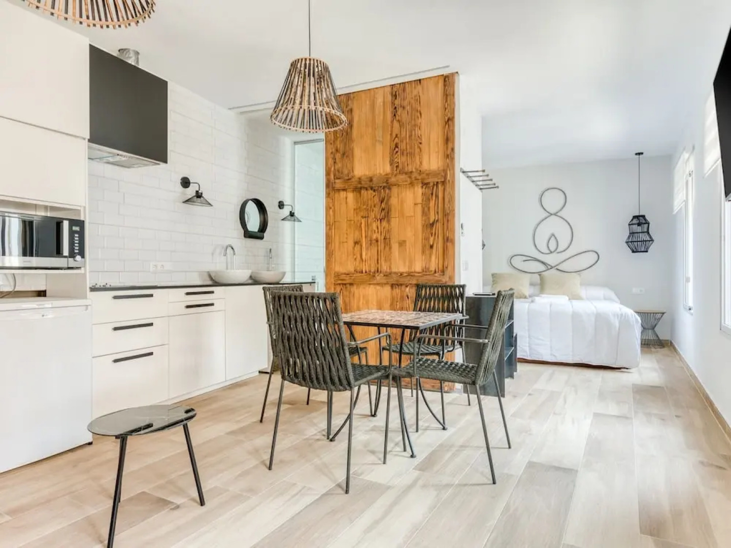 Cozy Holiday Apartment With Terrace and BBQ