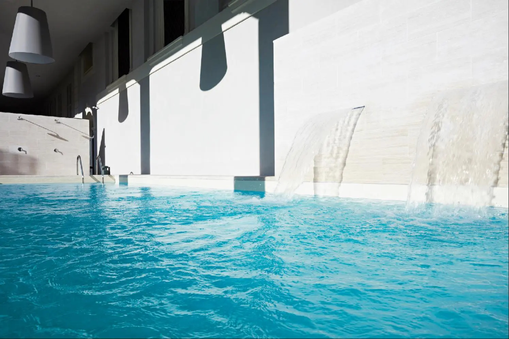 Отель The Building