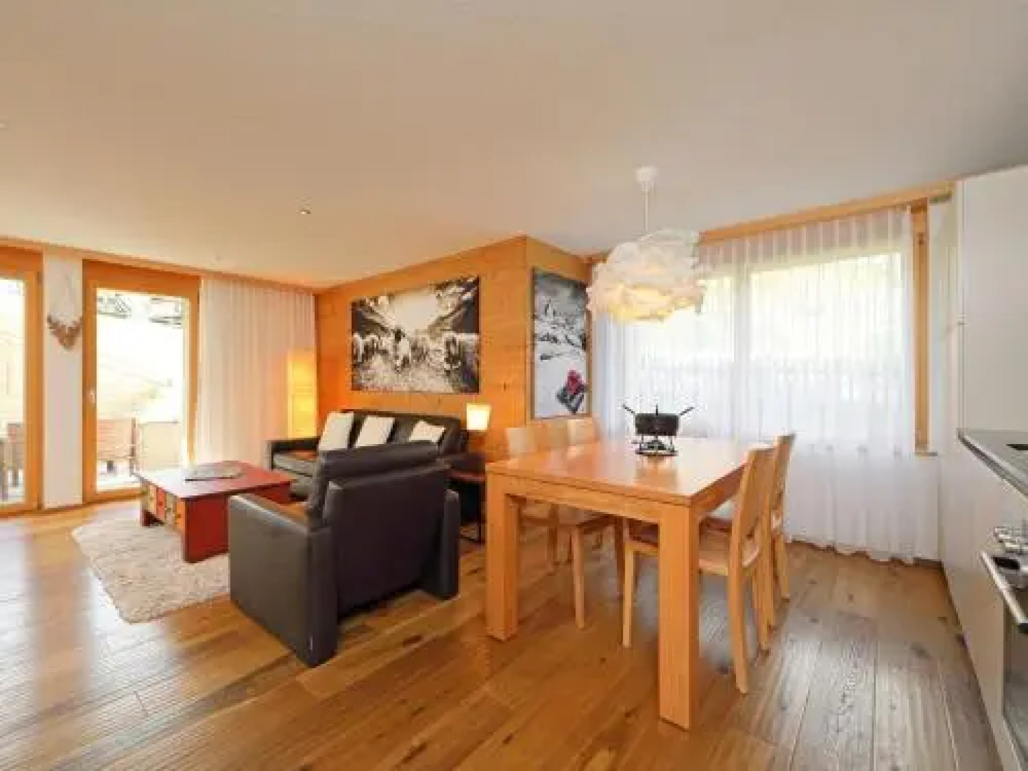 Apartment Happy Lily