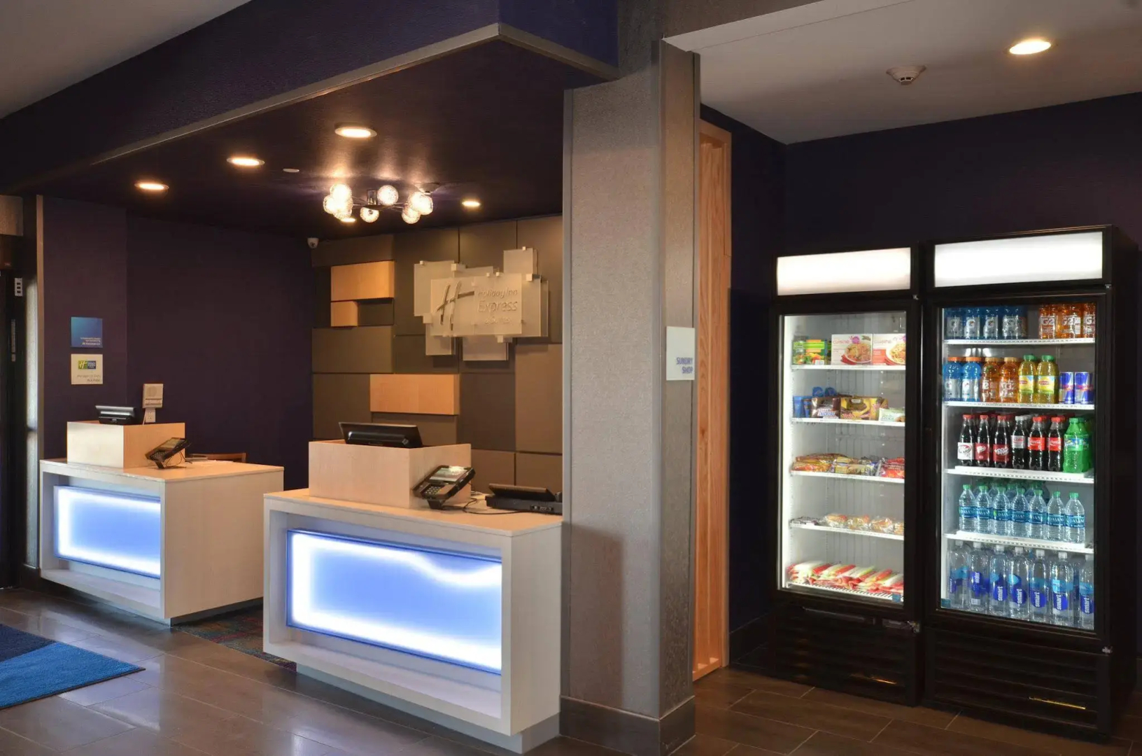 Holiday Inn Express & Suites Oklahoma City Mid - Arpt Area by IHG