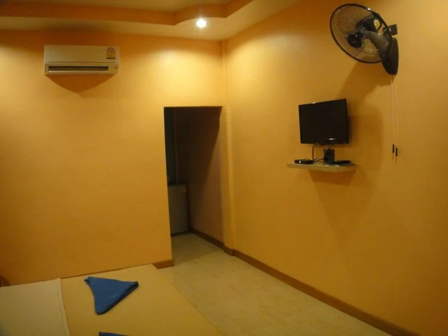 Baan Aowthai Homestay Ko Kood