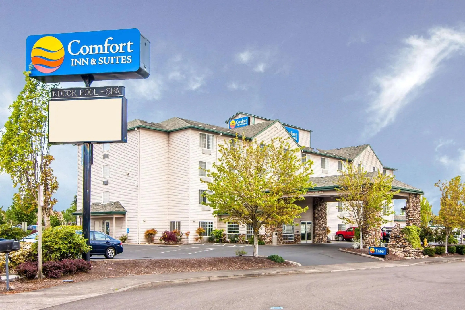 Comfort Inn & Suites Salem Northeast