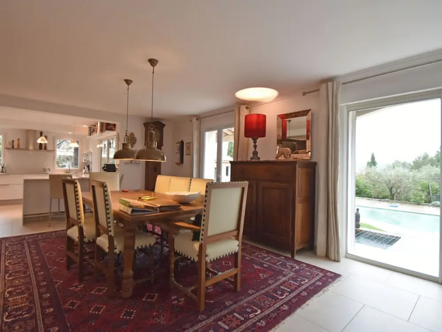 Luxurious Villa in Castillon-du-gard With Outdoor Kitchen