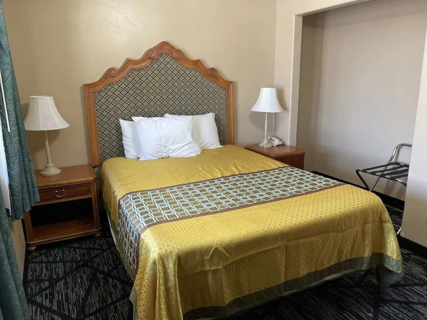 Rodeway Inn & Suites