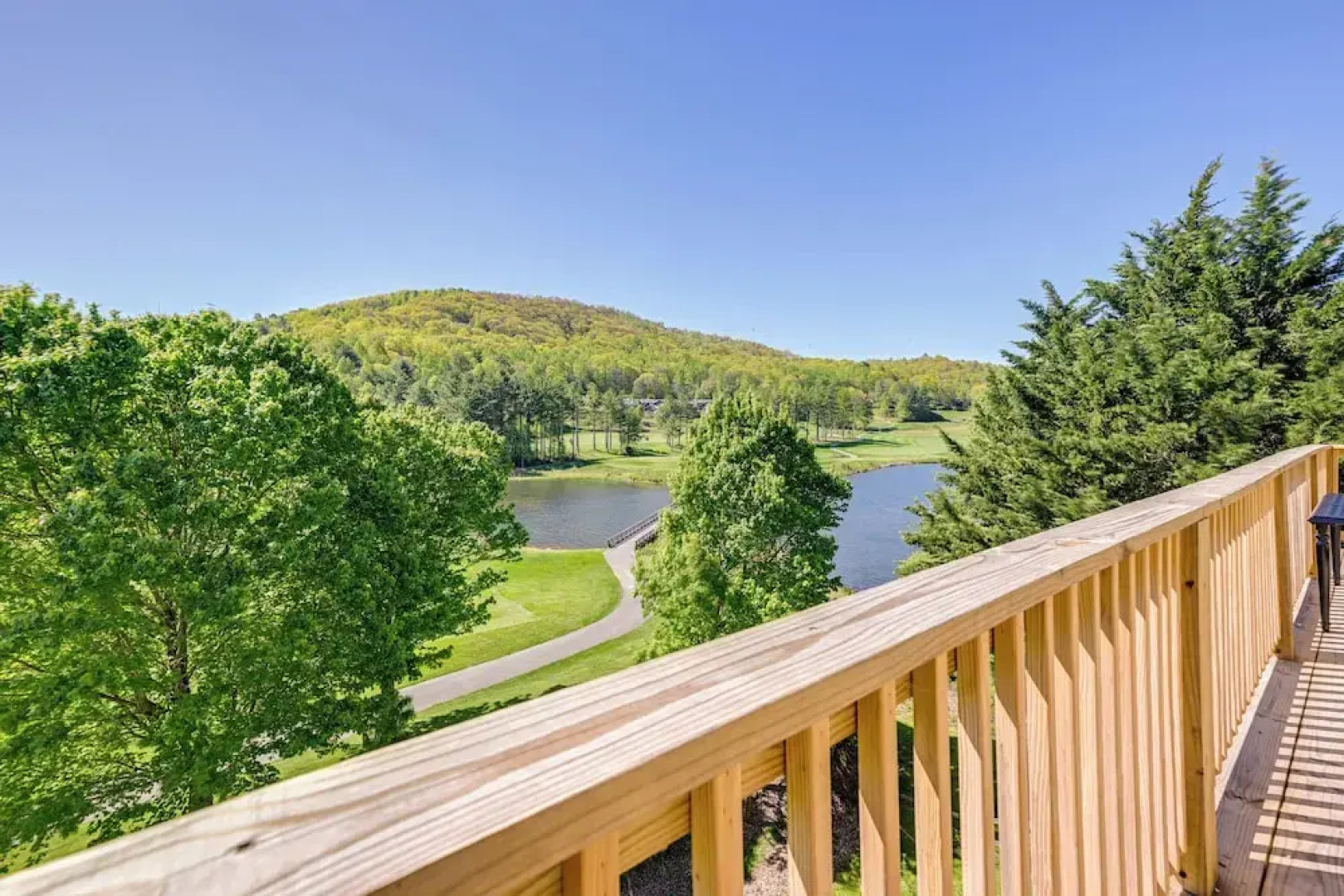 Charming Condo on Sky Valley Golf Course!