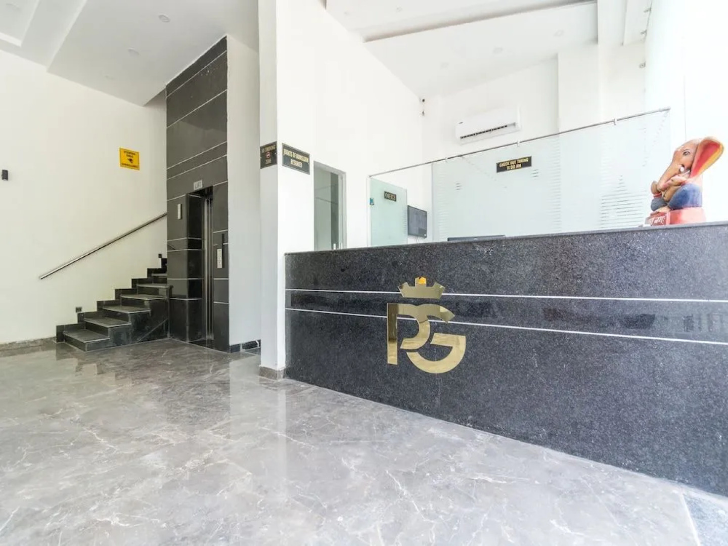 Capital O 44225 Neem Leaf