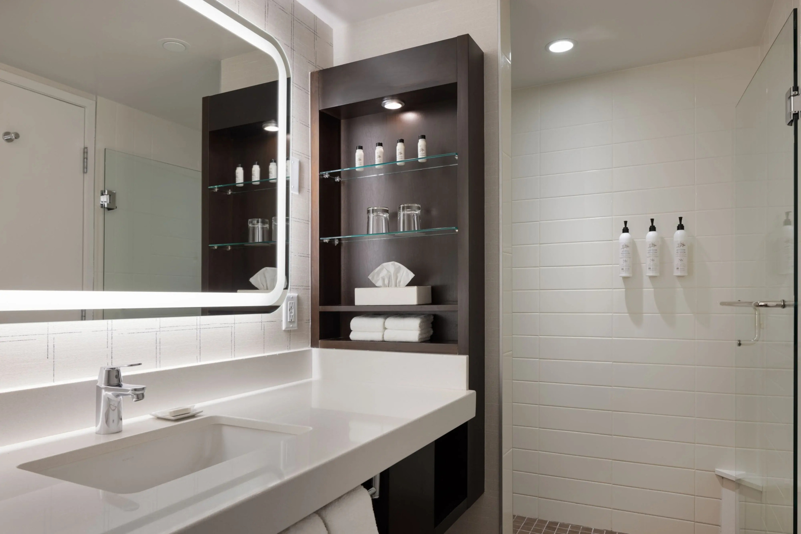 Delta Hotels by Marriott Victoria Ocean Pointe Resort