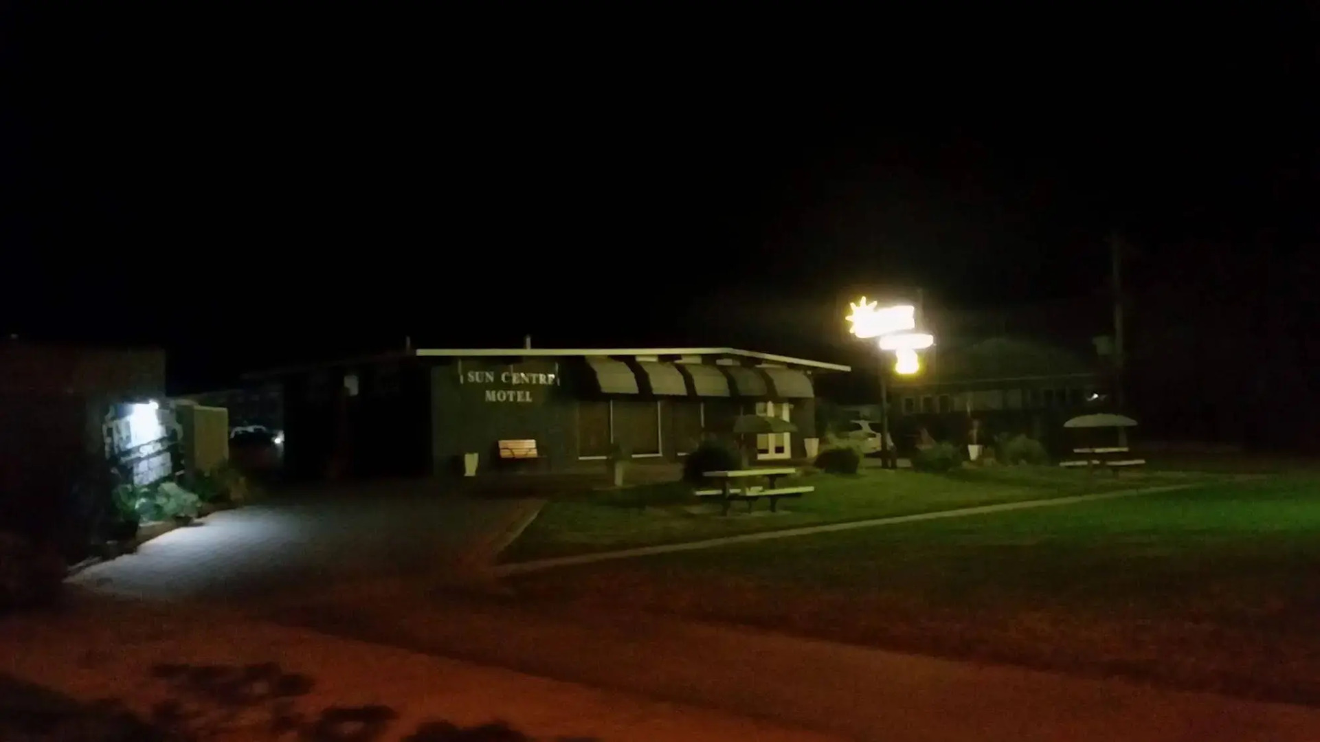 Sun Centre Motel