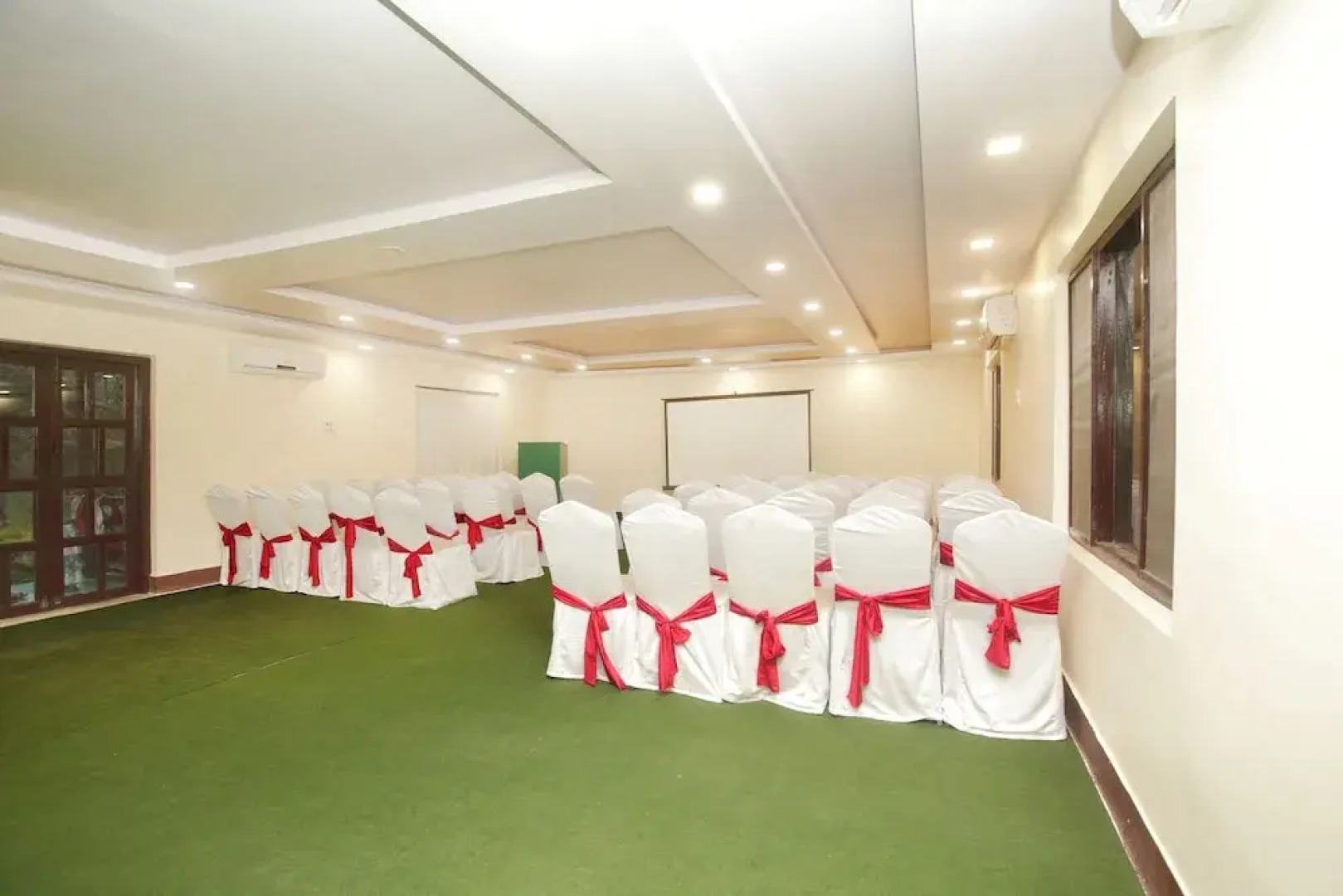 Oyo 643 Samarth Bardiya Adventure Resort