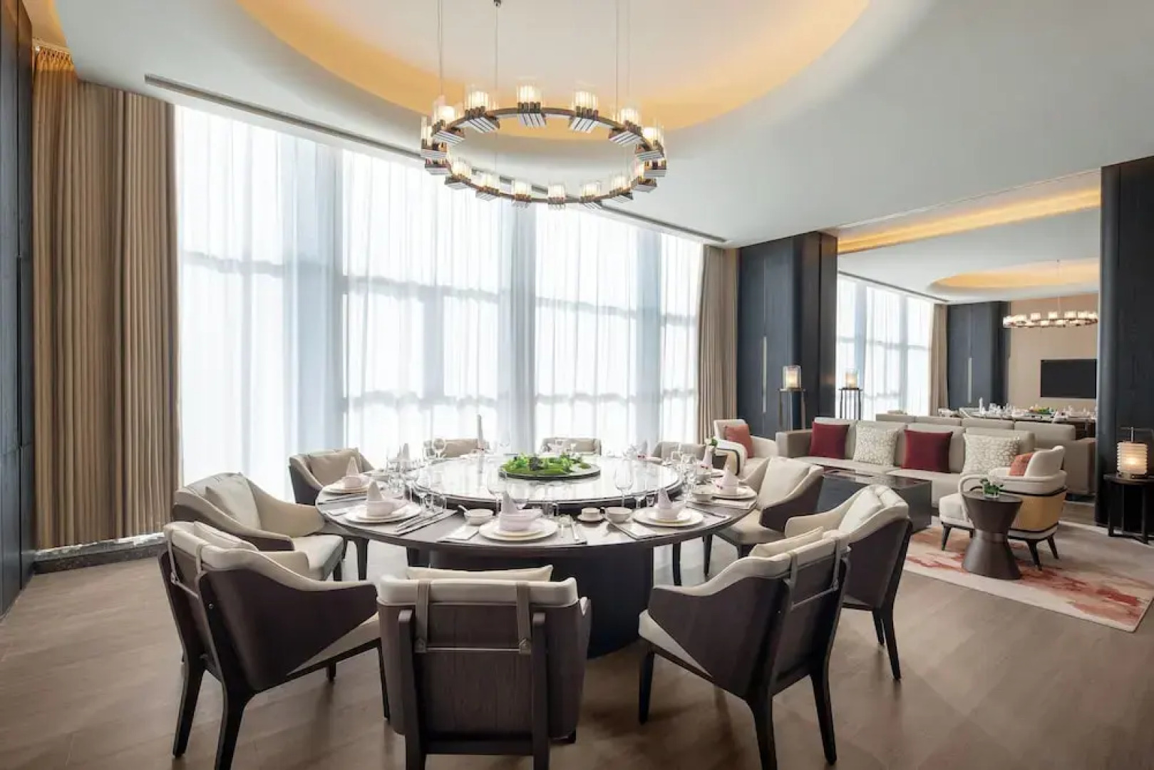 Crowne Plaza JINGMEN by IHG