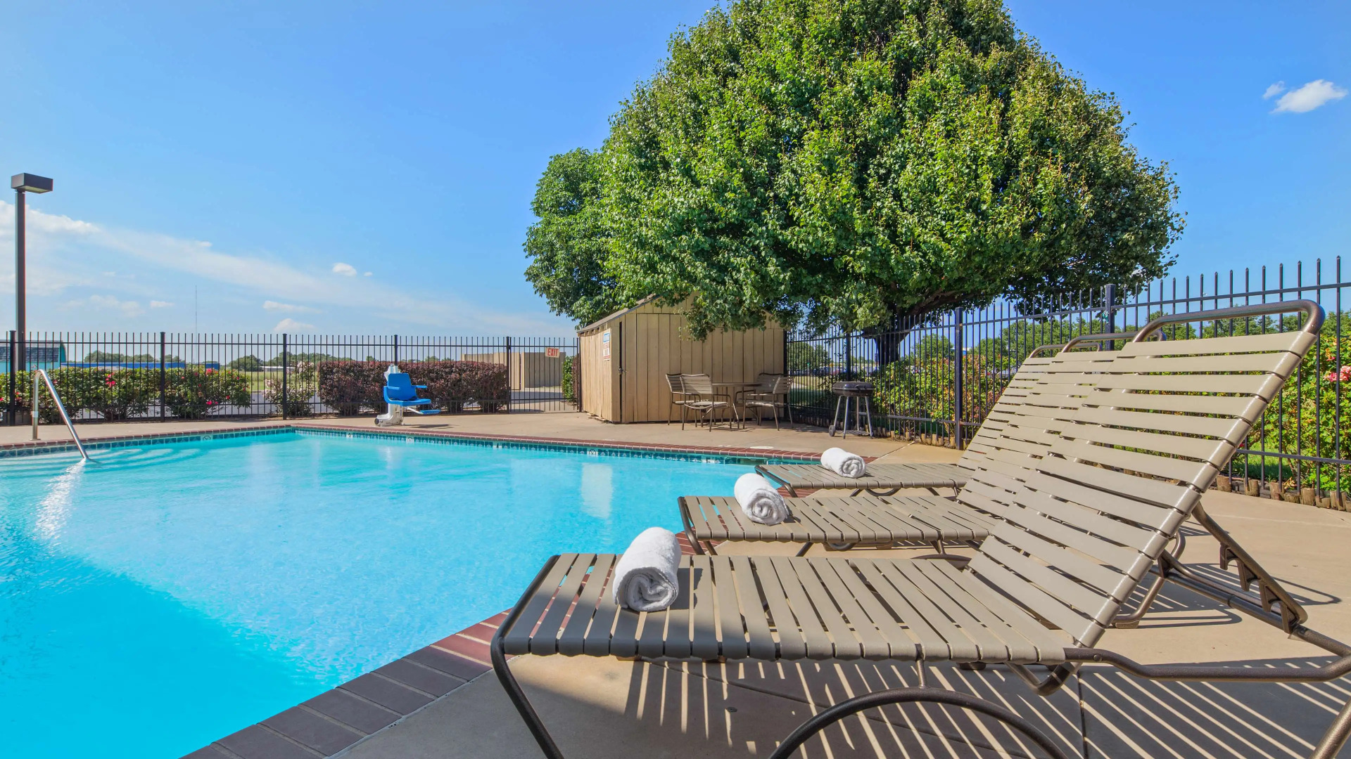 Best Western Governors Inn & Suites