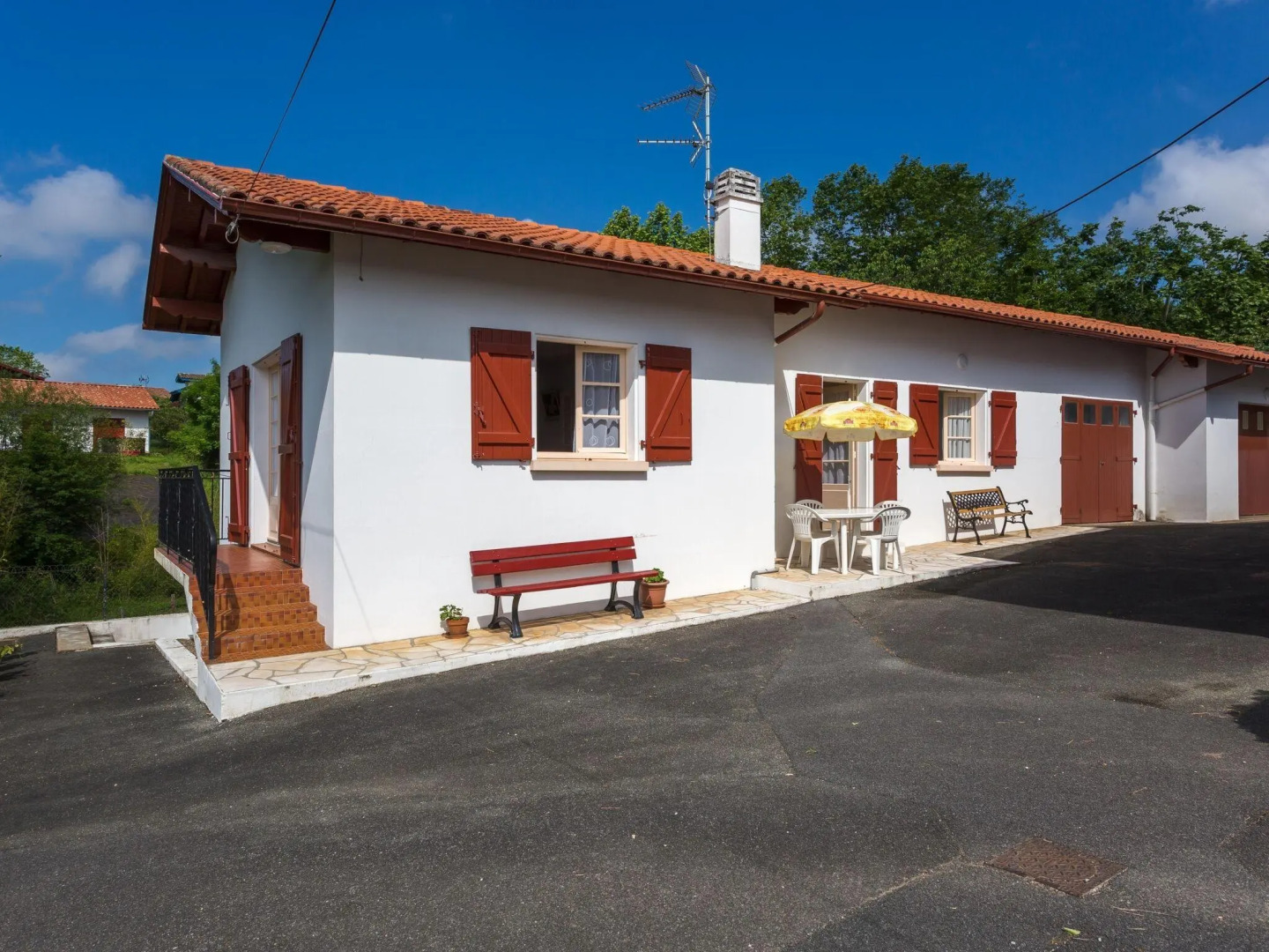 Alluring Holiday Home in Arcangues with Balcony