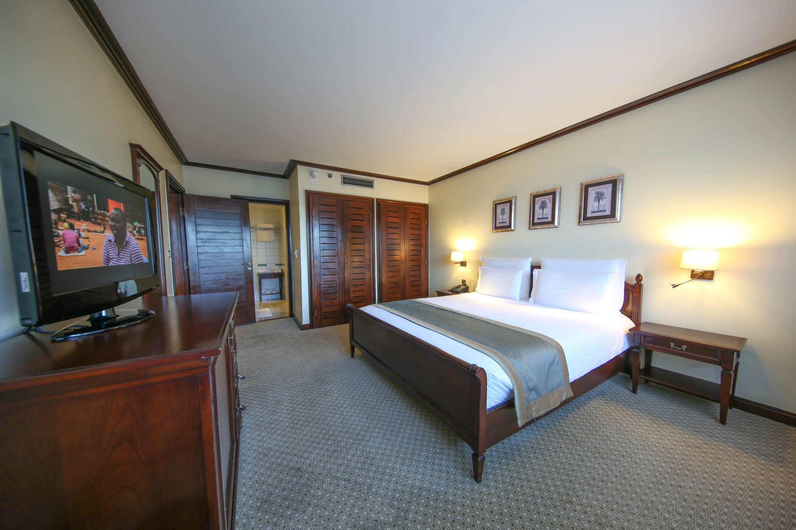 Отель Dar Es Salaam Serena