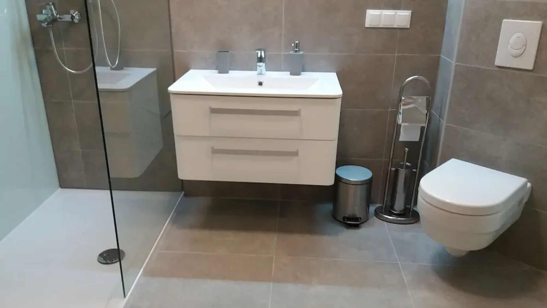 Downtown Luxury Suites