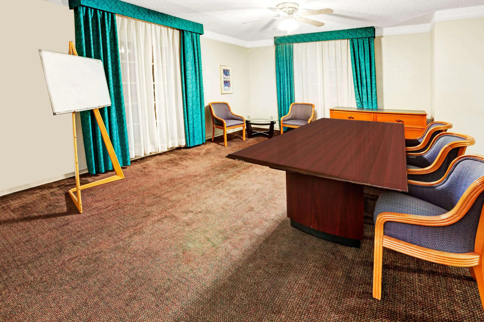 Travelodge by Wyndham North Richland Hills/Dallas/Ft Worth