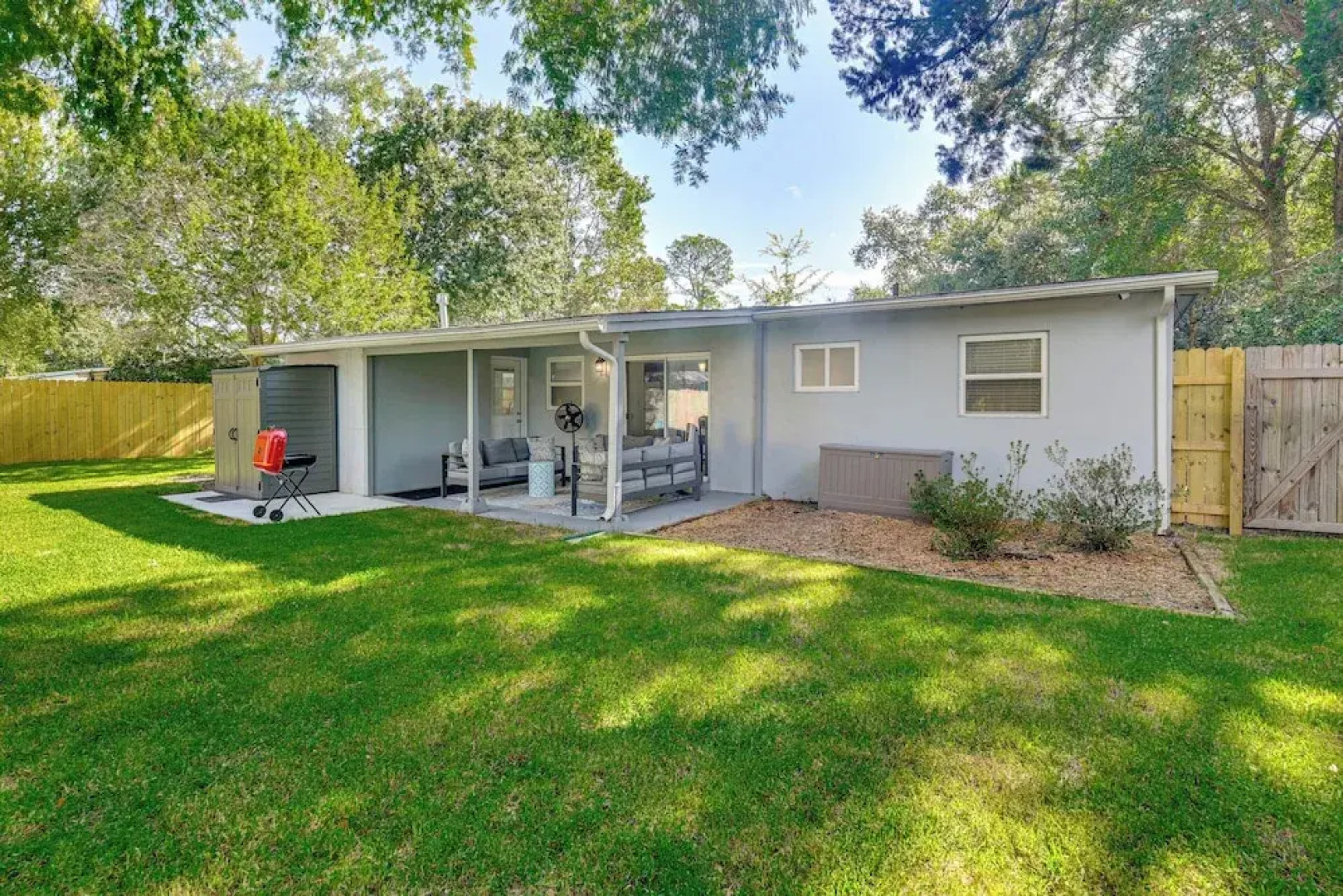 Emerald Coast Home: Outdoor Entertainment Area!