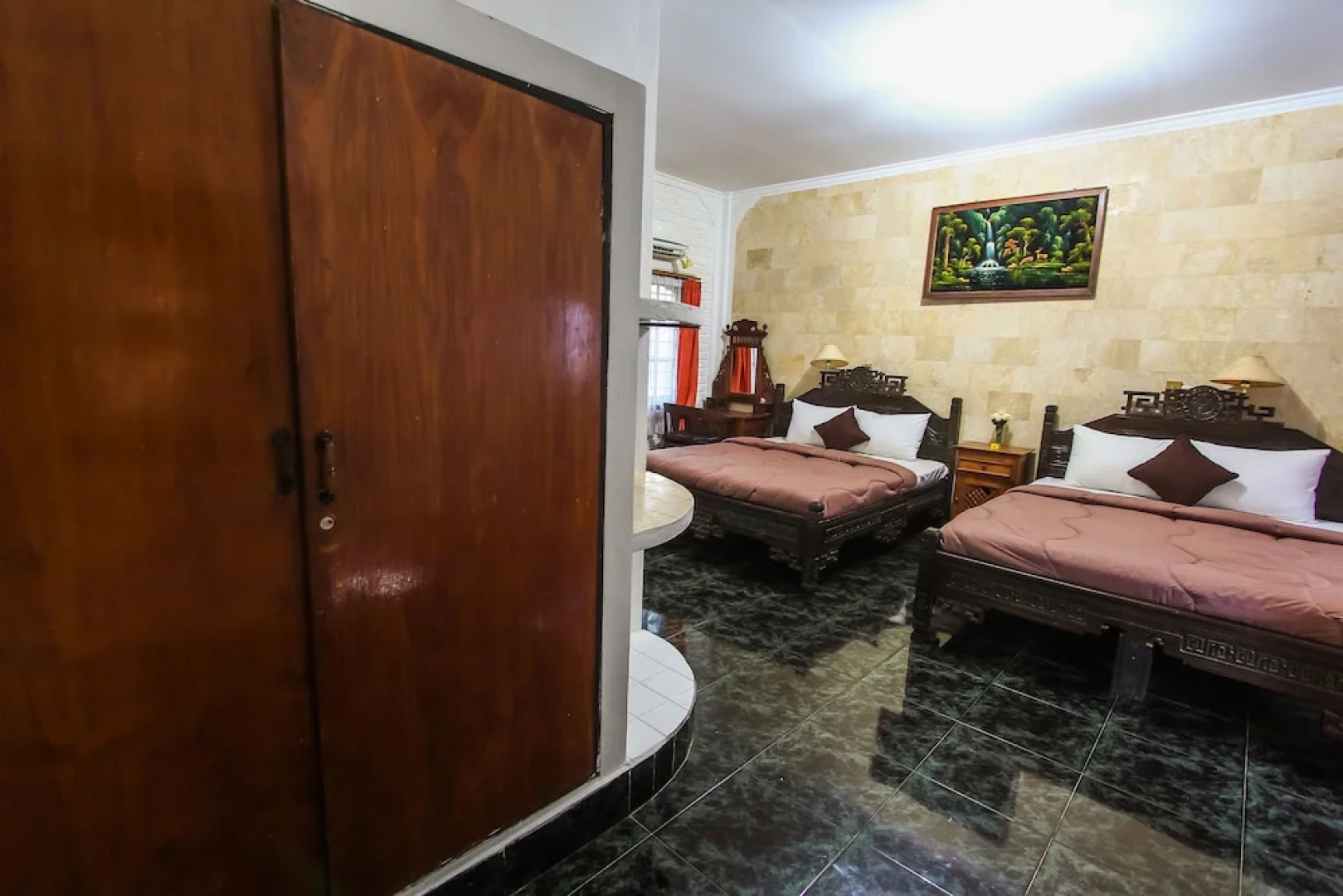 Hotel Lumbung Sari Legian