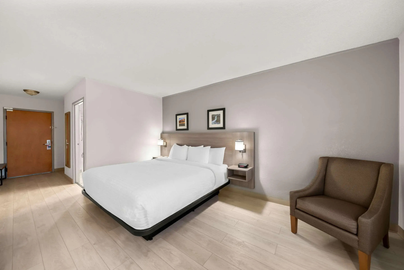 Clarion Inn & Suites and Convention Center