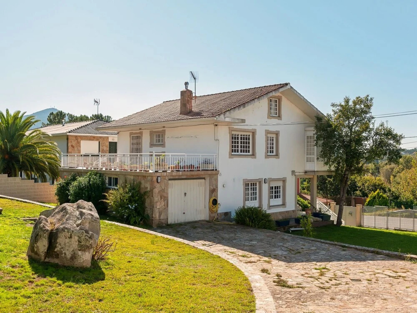 Modern Holiday Home in Porto do Son With Sea Near