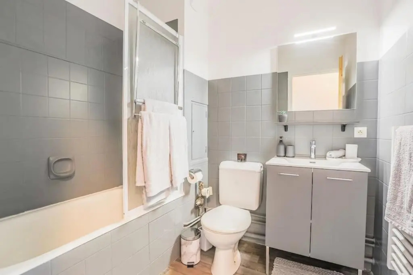 Joli et fonctionnel studio en plein centre Jaude.