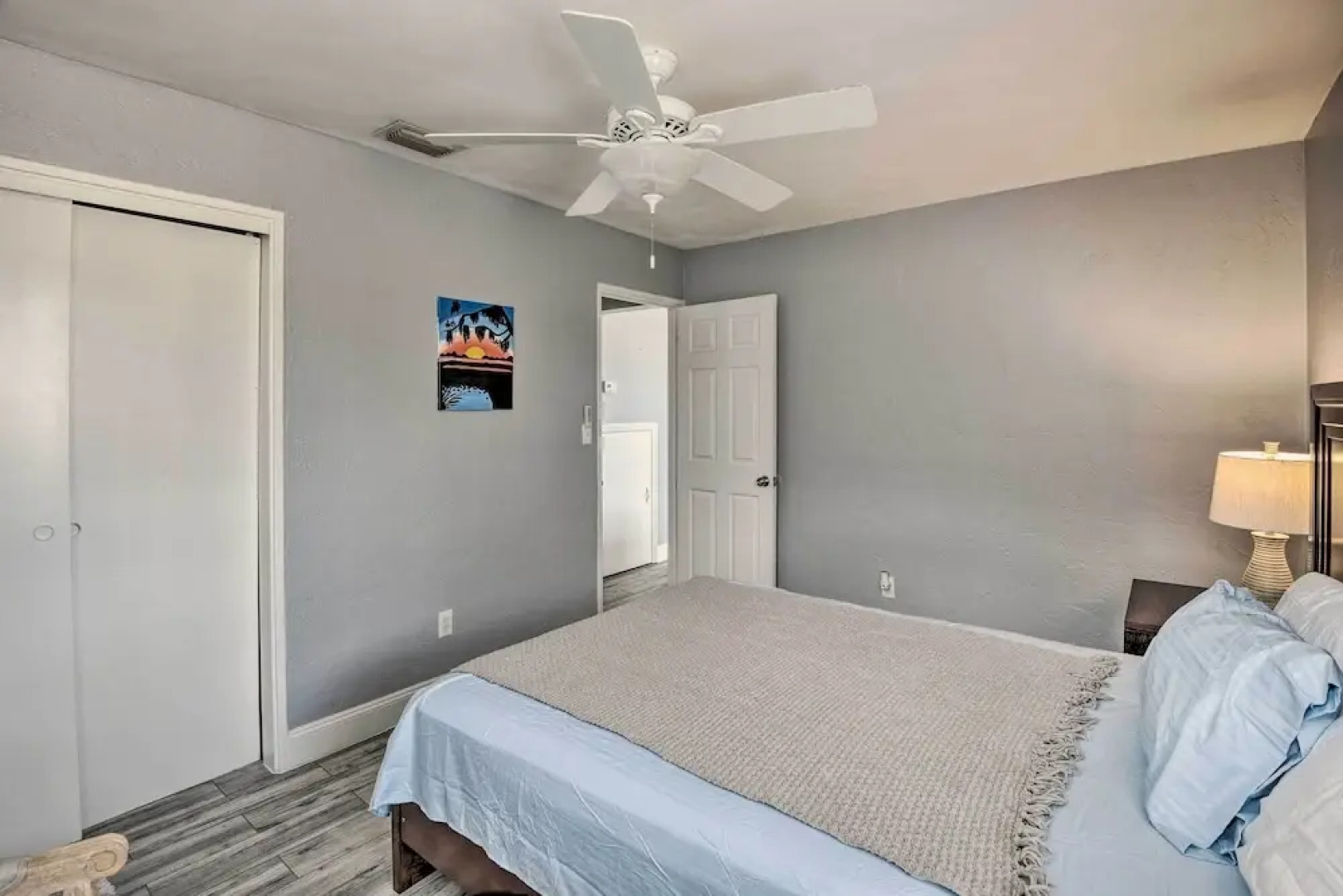 Ormond Beach Home w/ Screened Porch, Walk to Shore