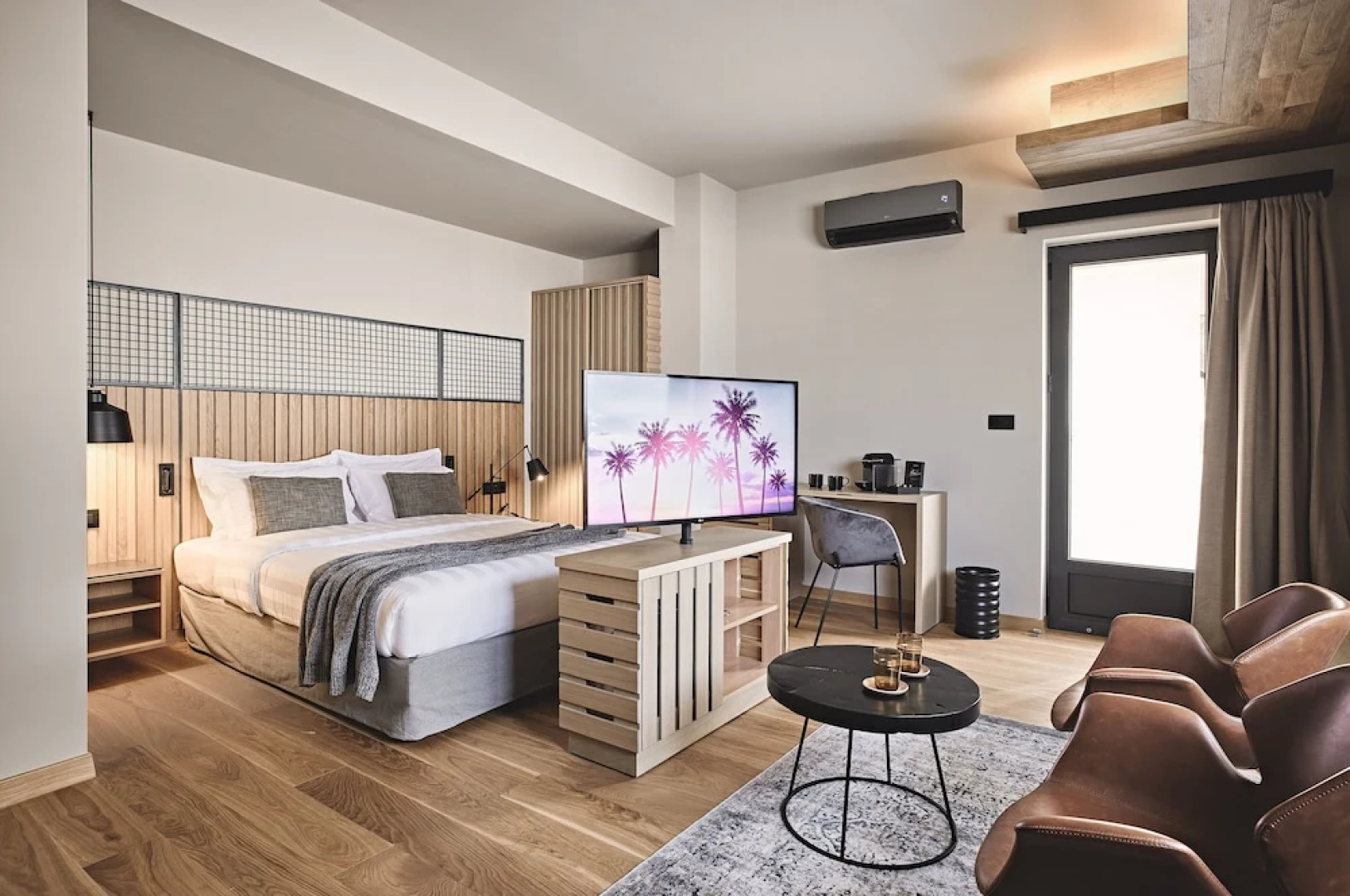 Cama Luxury Suites