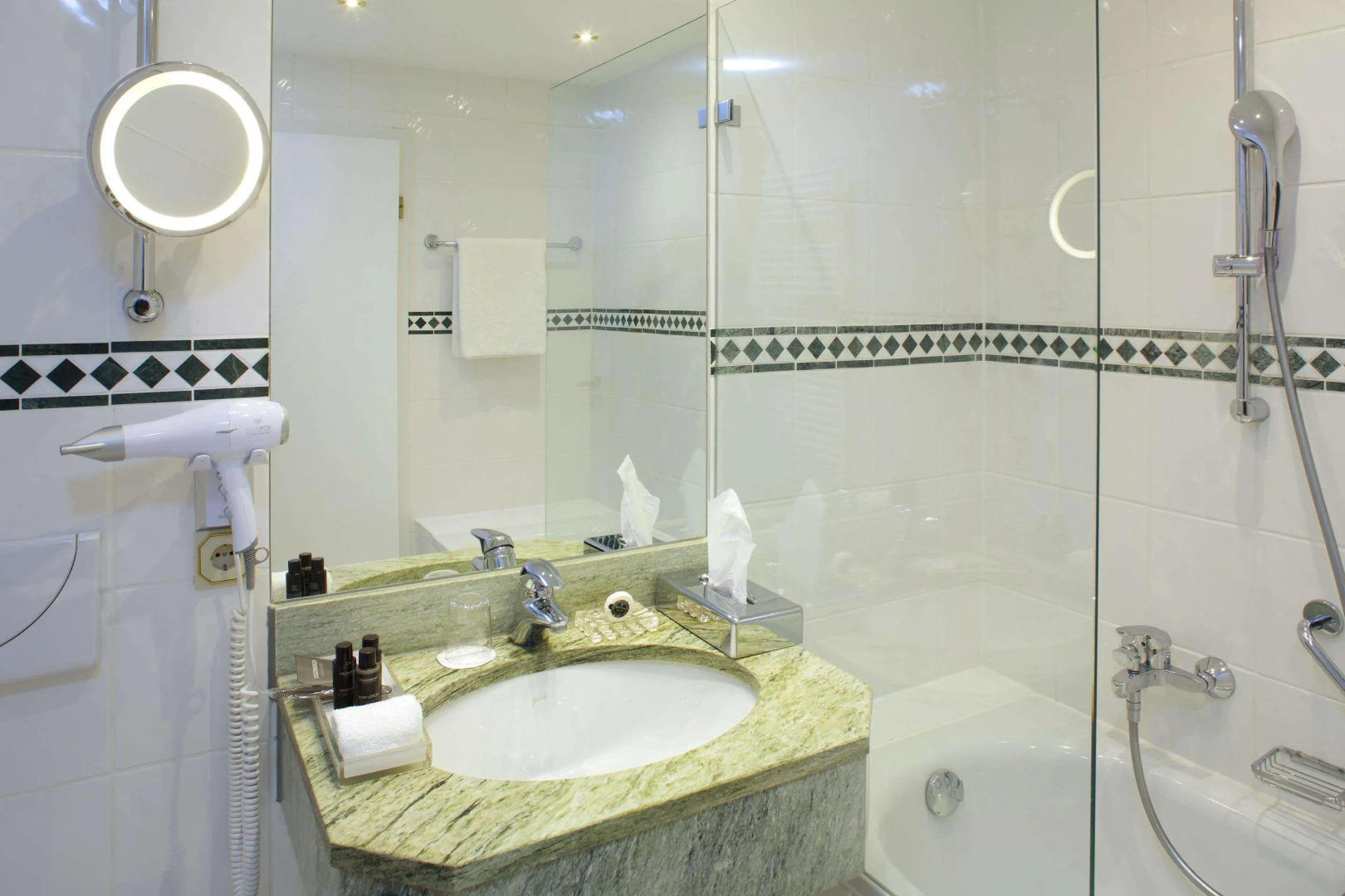 Steigenberger Hotel Der Sonnenhof