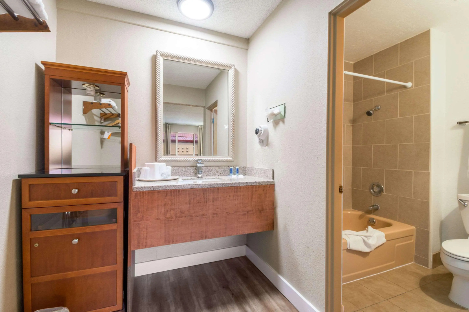 Rodeway Inn Portland Airport