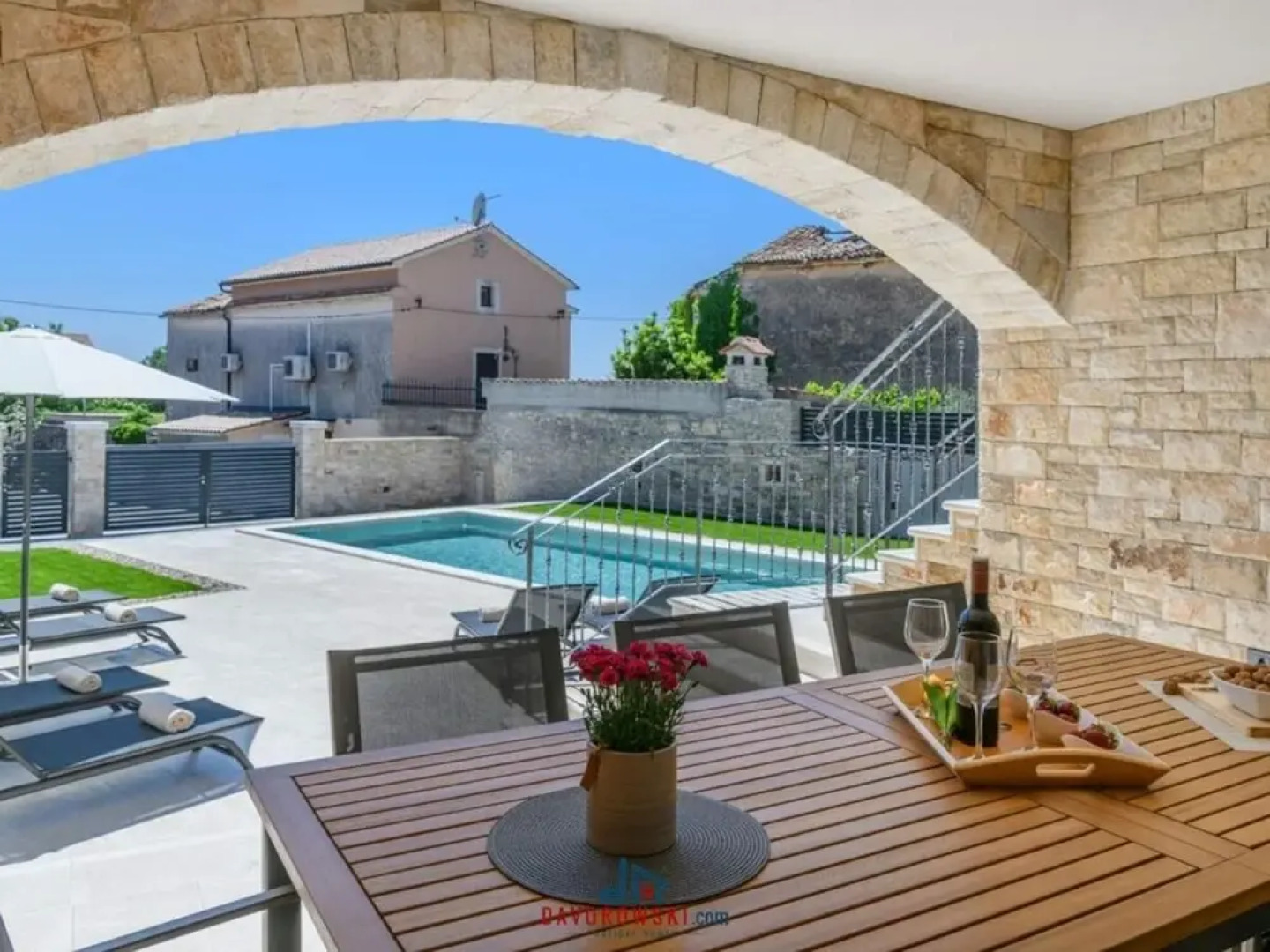 Grande Comfortable Holiday Residence