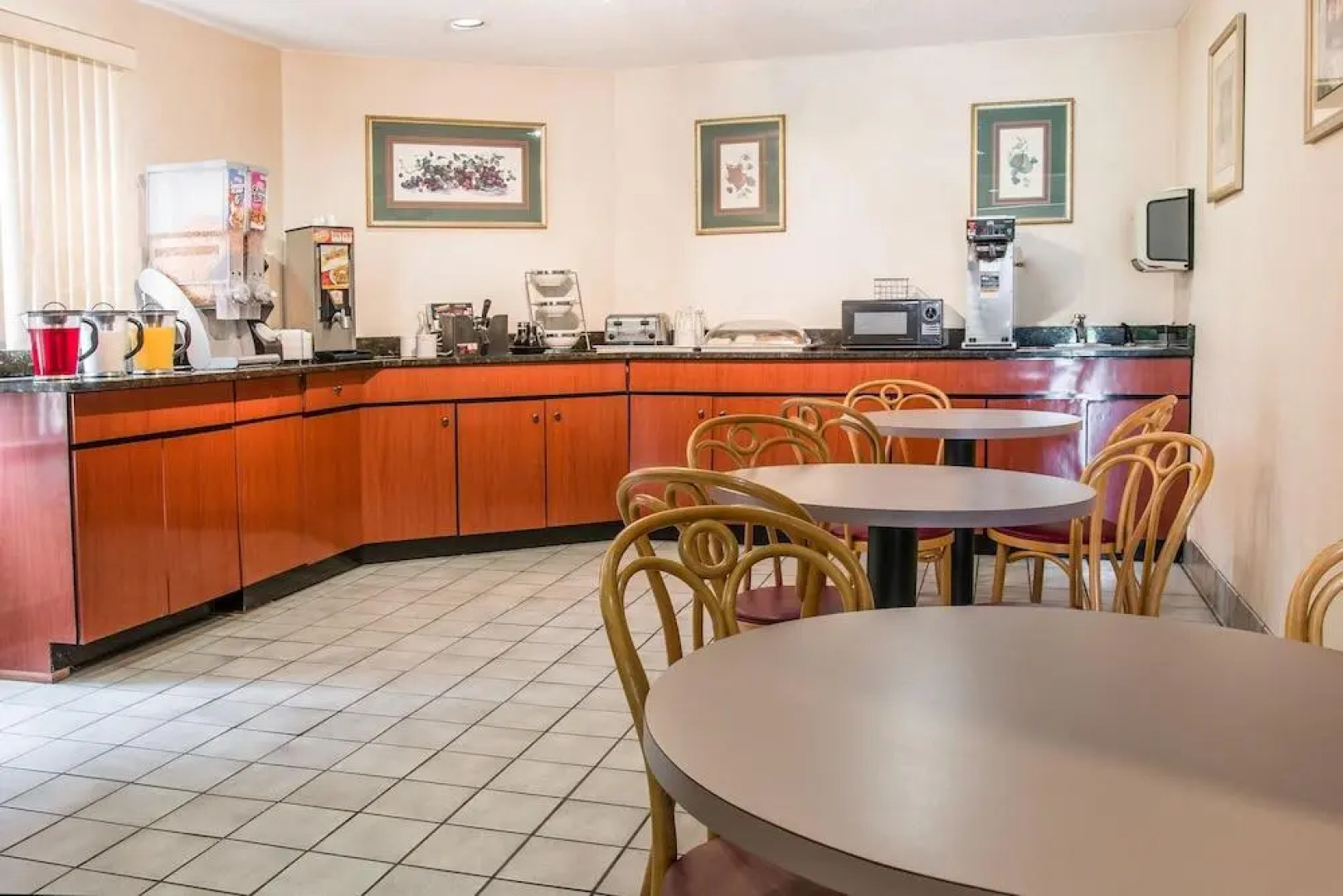 Days Inn Flint / Bishop International Airport