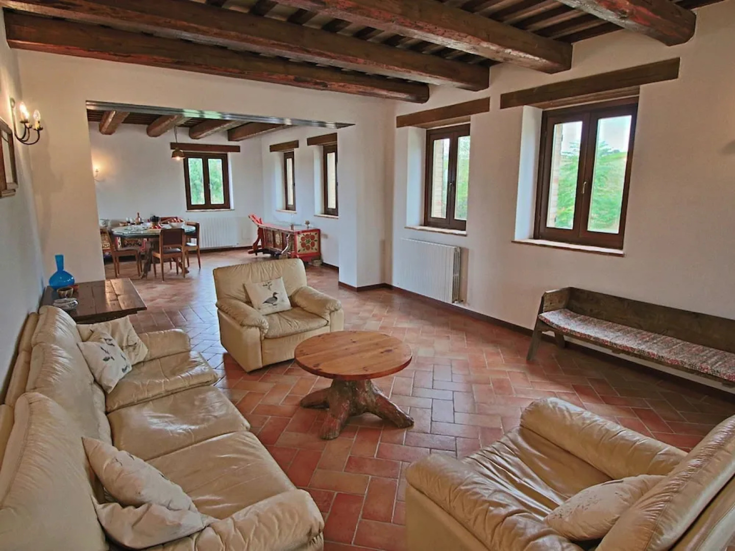 Luxurious Mansion with Private Garden in Montecassiano