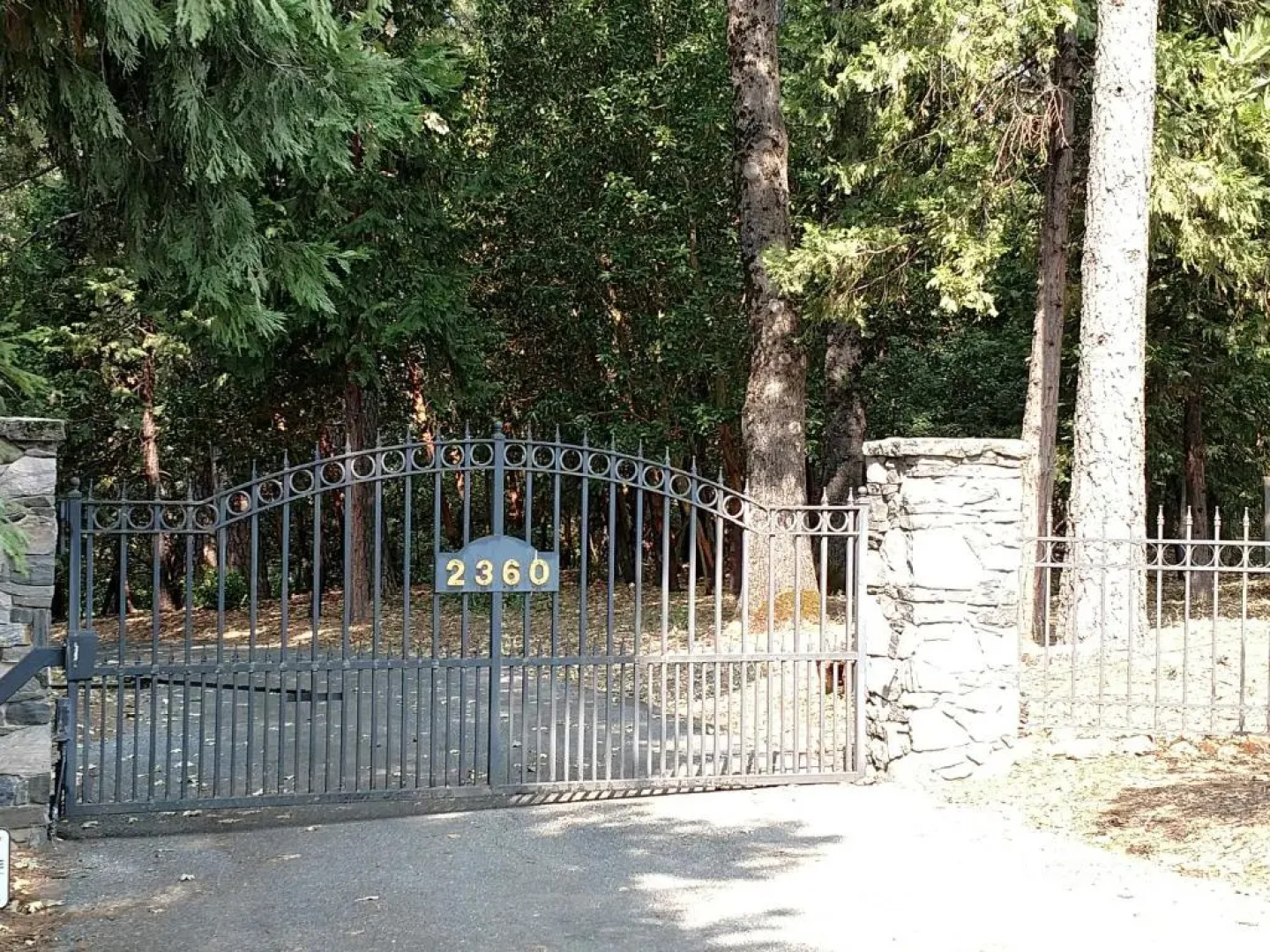 Ponderosa Ridge A B & B