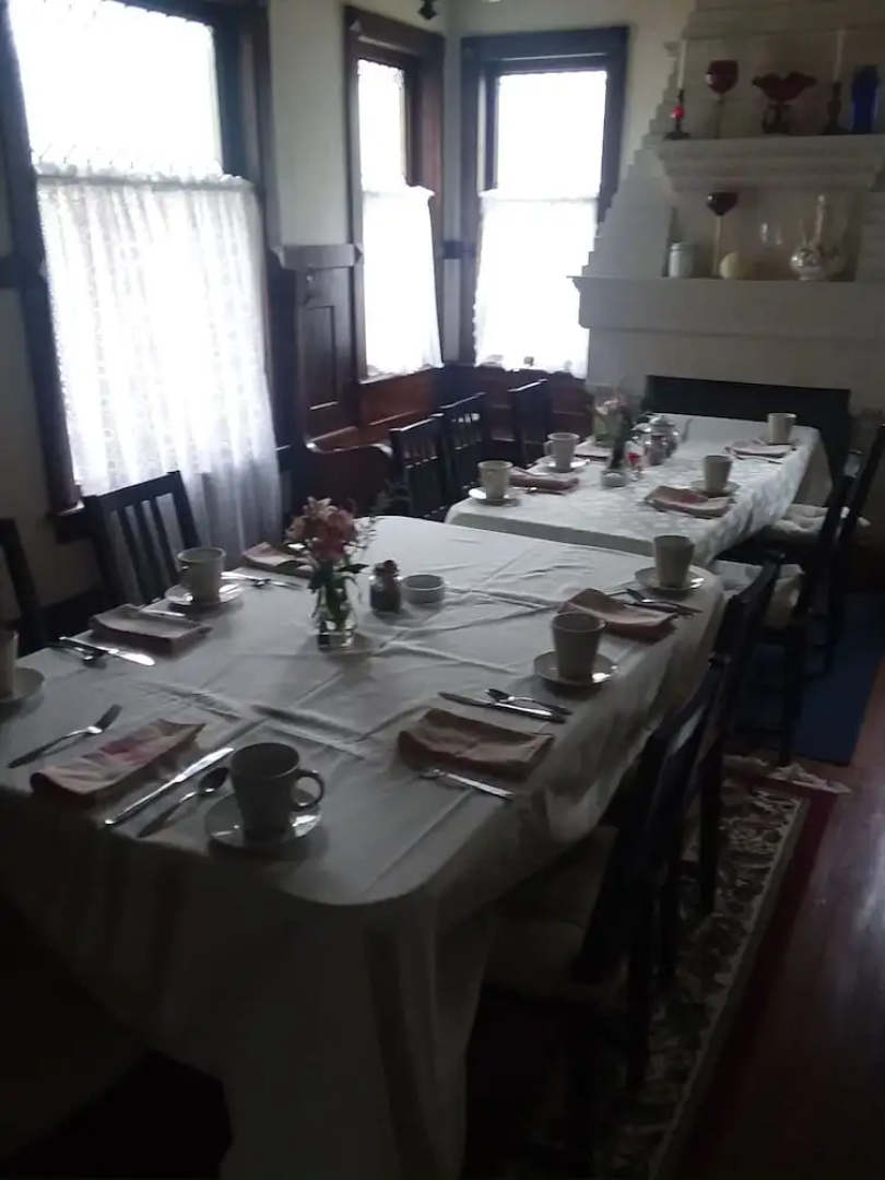 Rose Corner Inn