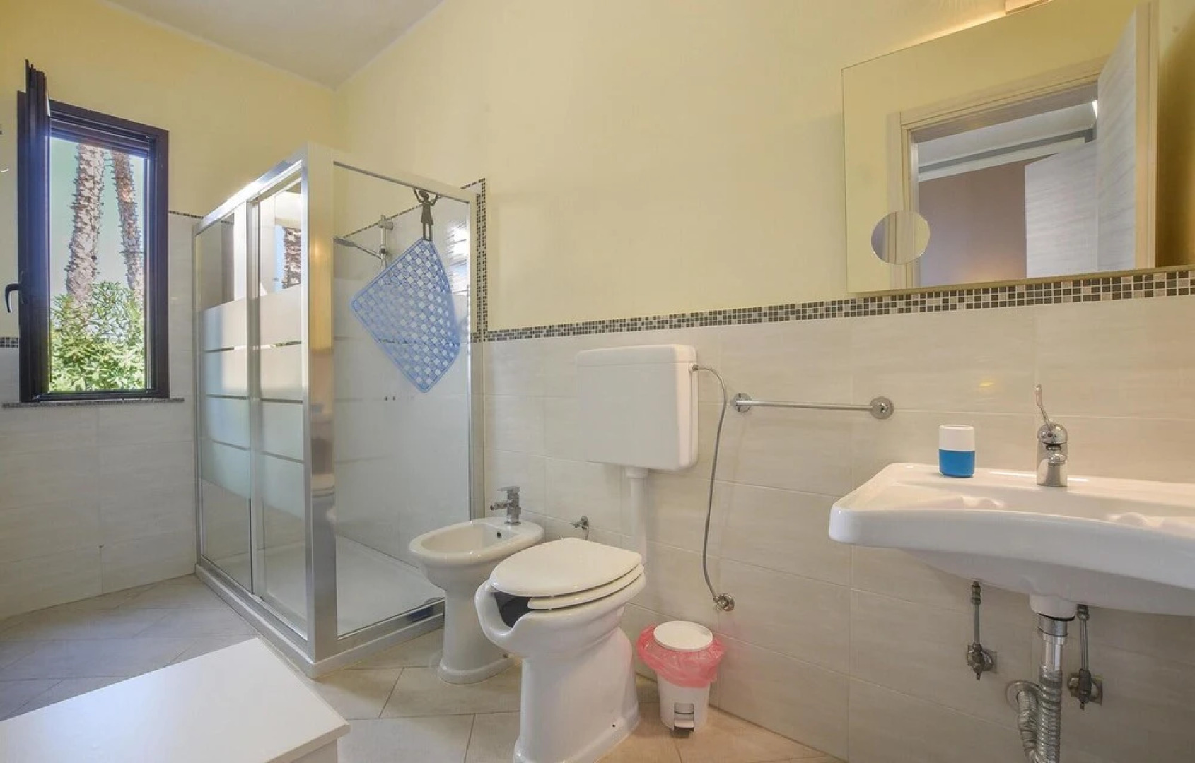 Awesome Home in Augusta With Wifi, 5 Bedrooms and Swimming Pool